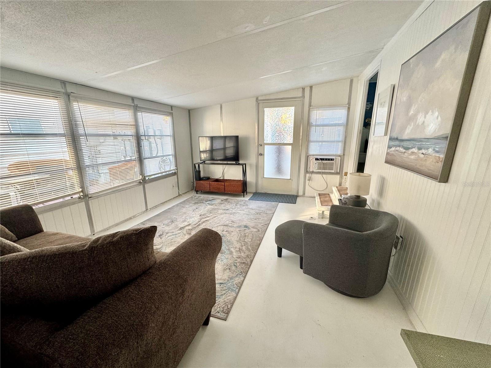 Image 28 of 43 For 10315 Cortez Road W 30-2