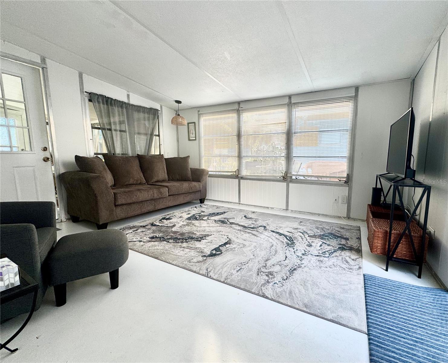 Image 30 of 43 For 10315 Cortez Road W 30-2