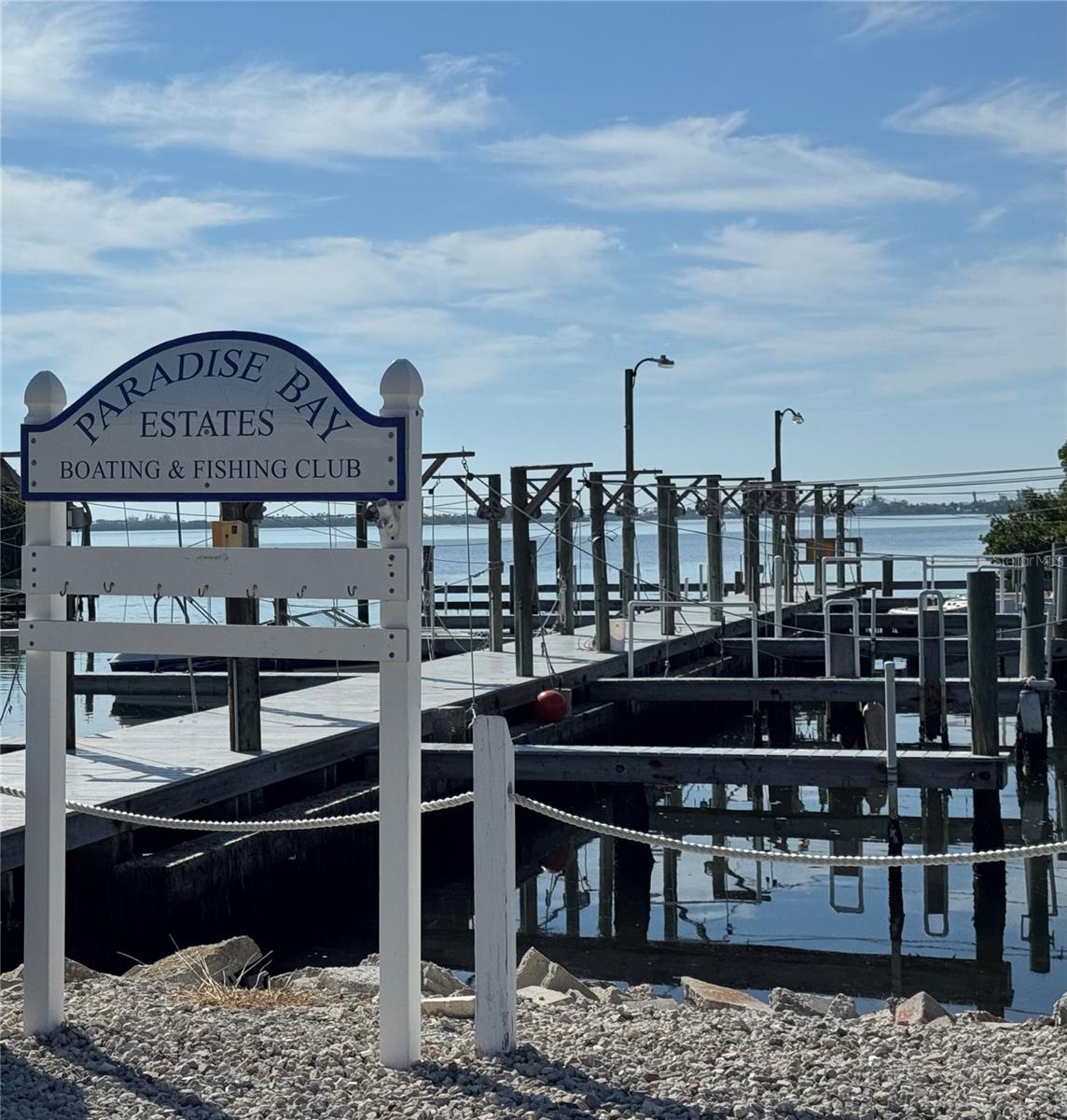 Image 35 of 43 For 10315 Cortez Road W 30-2