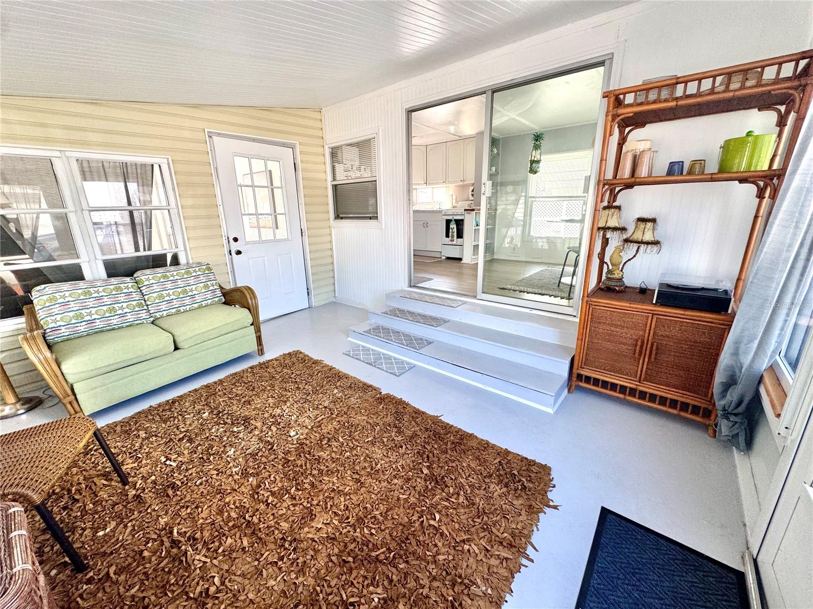 Image 9 of 43 For 10315 Cortez Road W 30-2