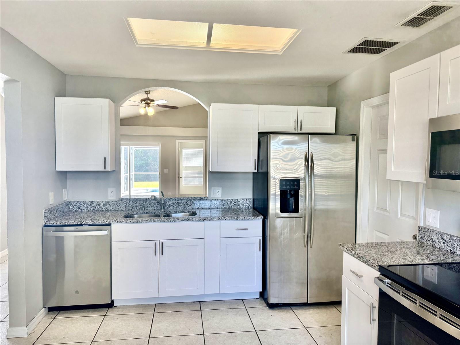 Image 5 of 24 For 4347 Creekside Boulevard