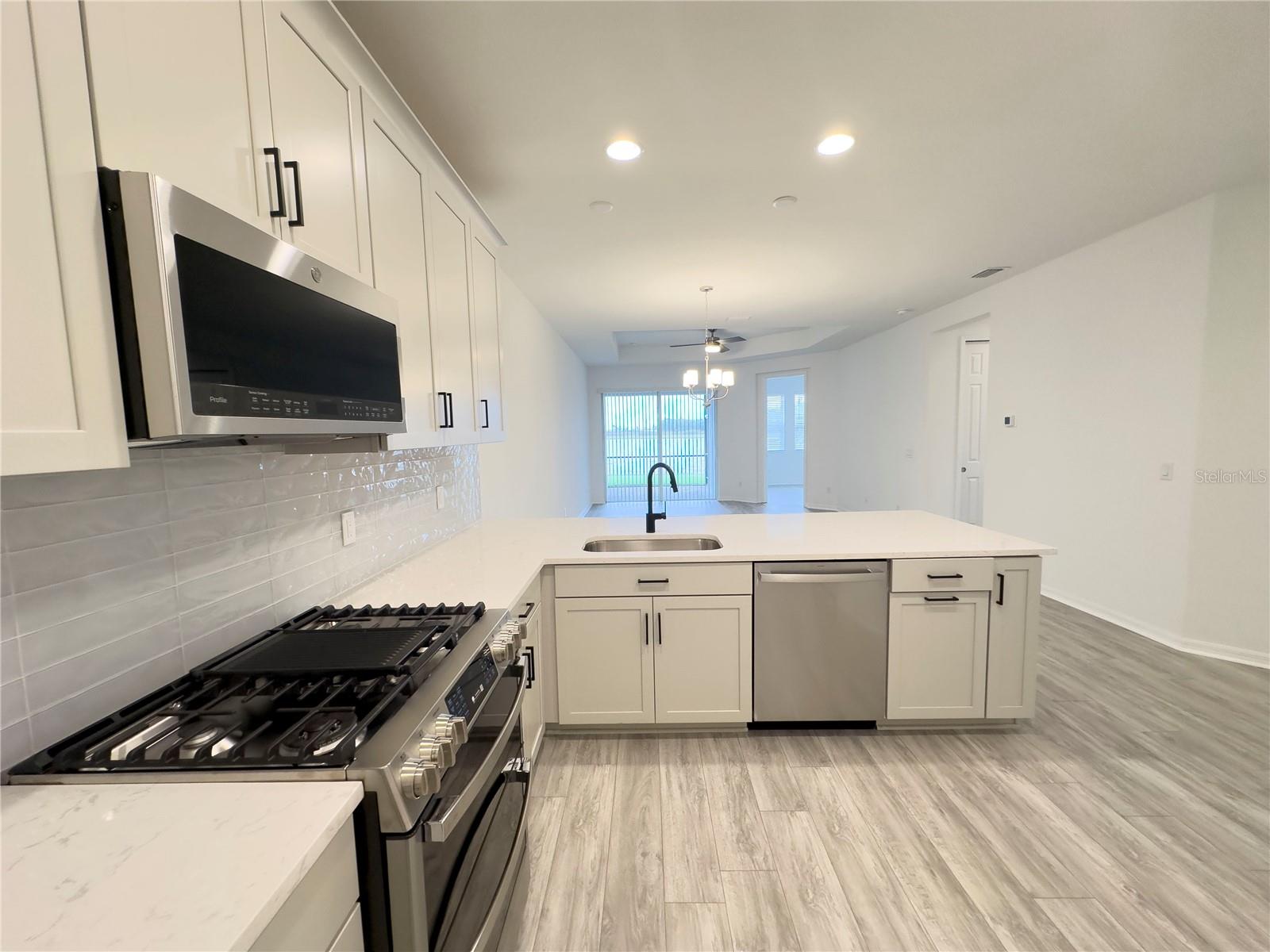 Image 4 of 30 For 17937 Cherished Loop