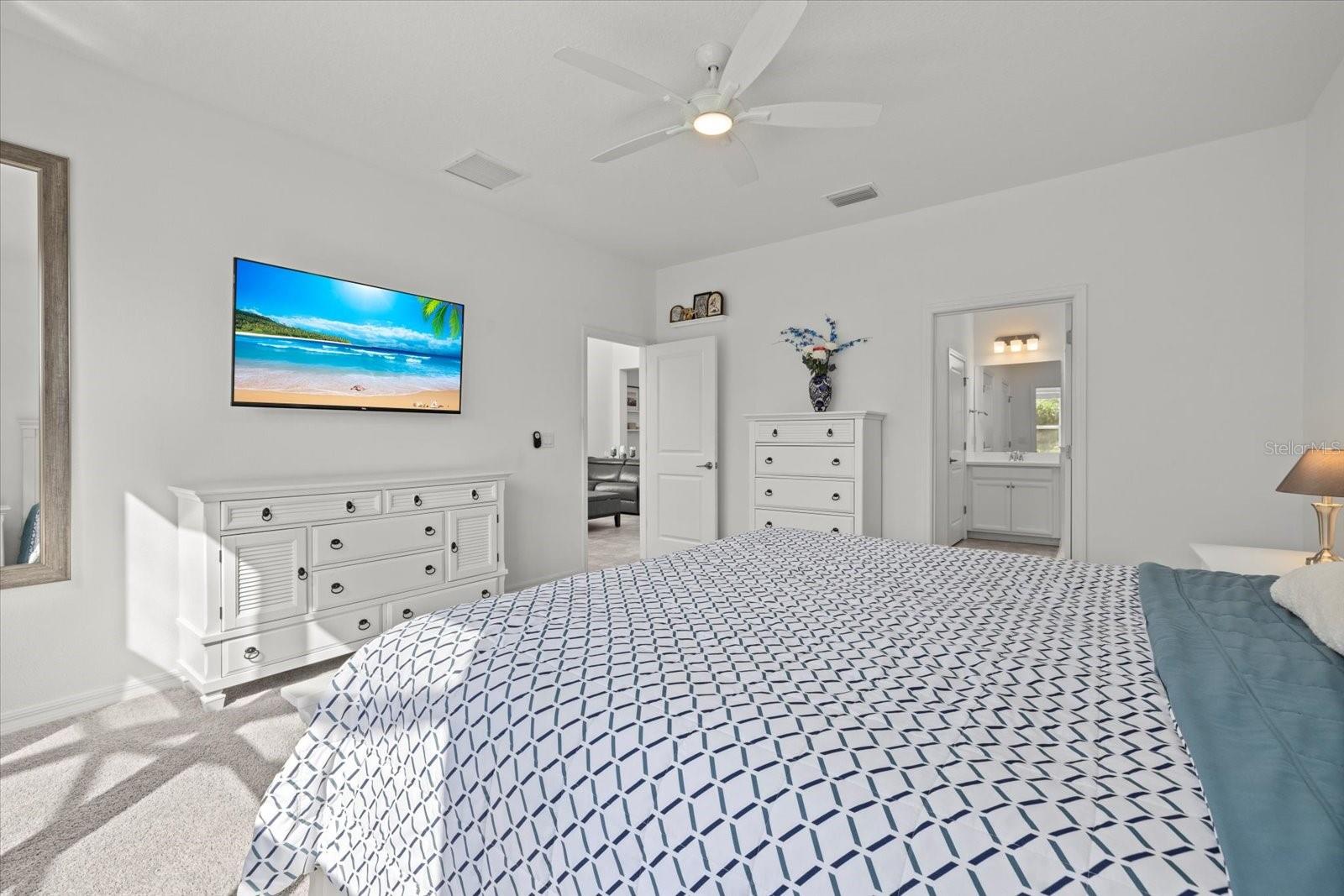 Image 25 of 46 For 16226 Paynes Mill Drive