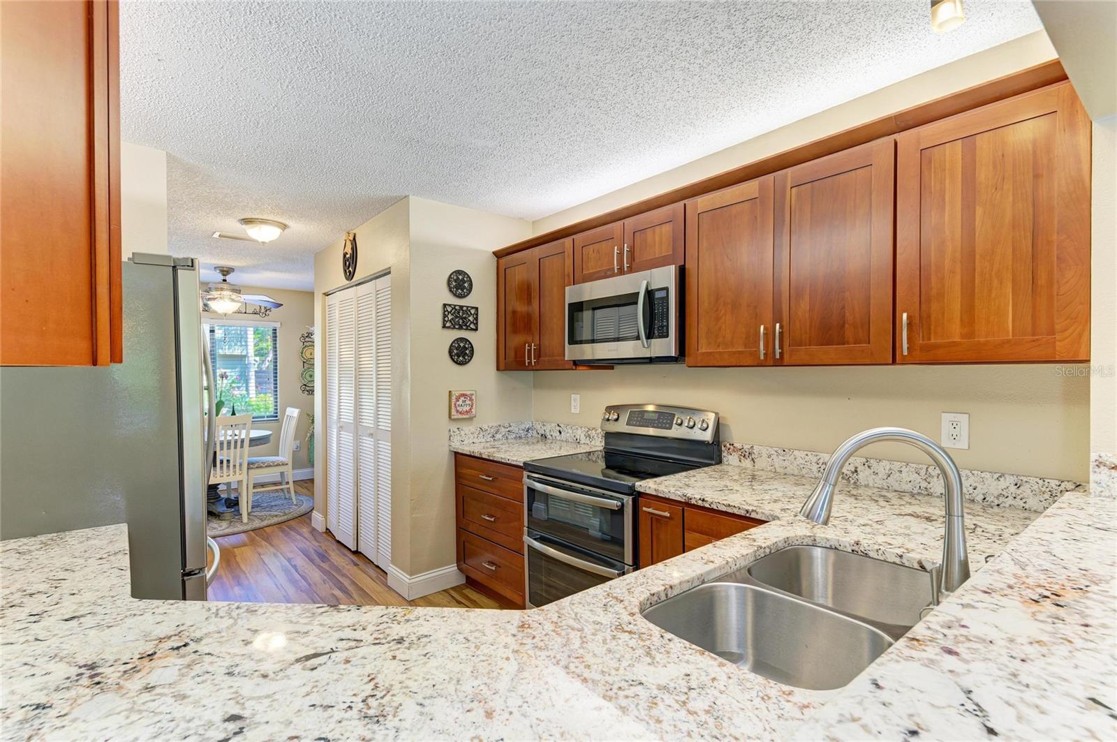 Image 12 of 66 For 5341 Lake Arrowhead Trail 11