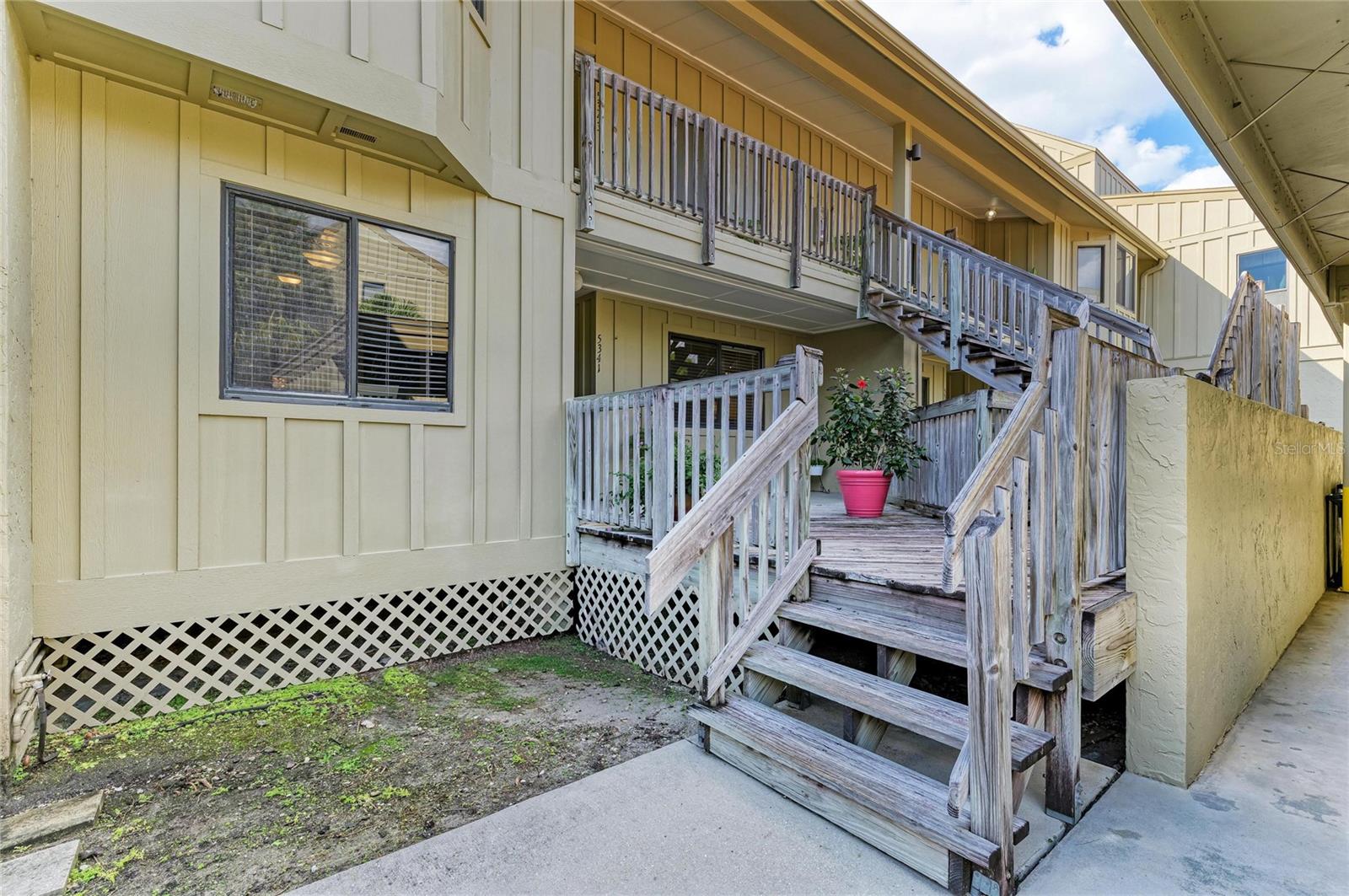 Image 2 of 66 For 5341 Lake Arrowhead Trail 11