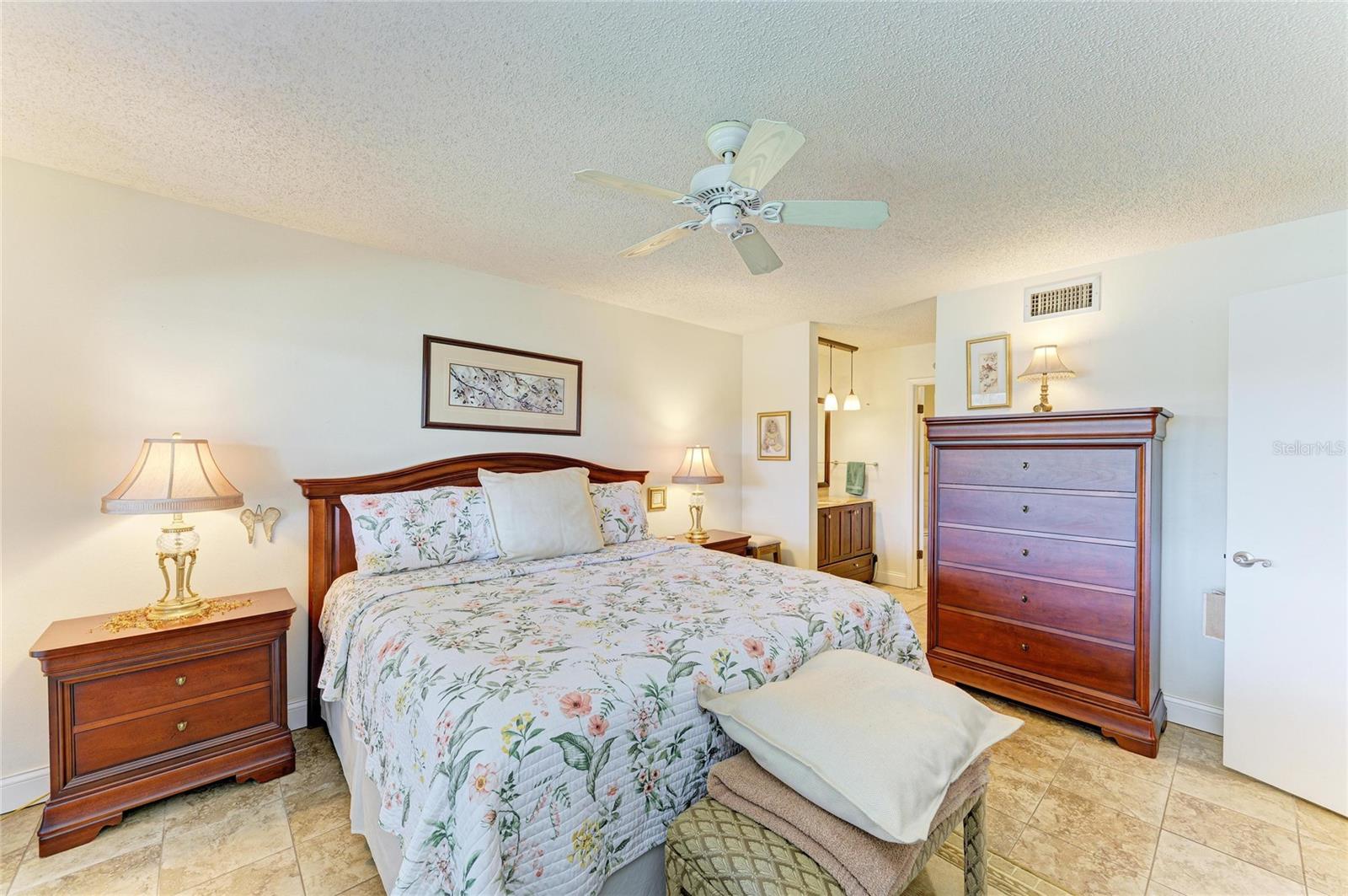 Image 21 of 66 For 5341 Lake Arrowhead Trail 11