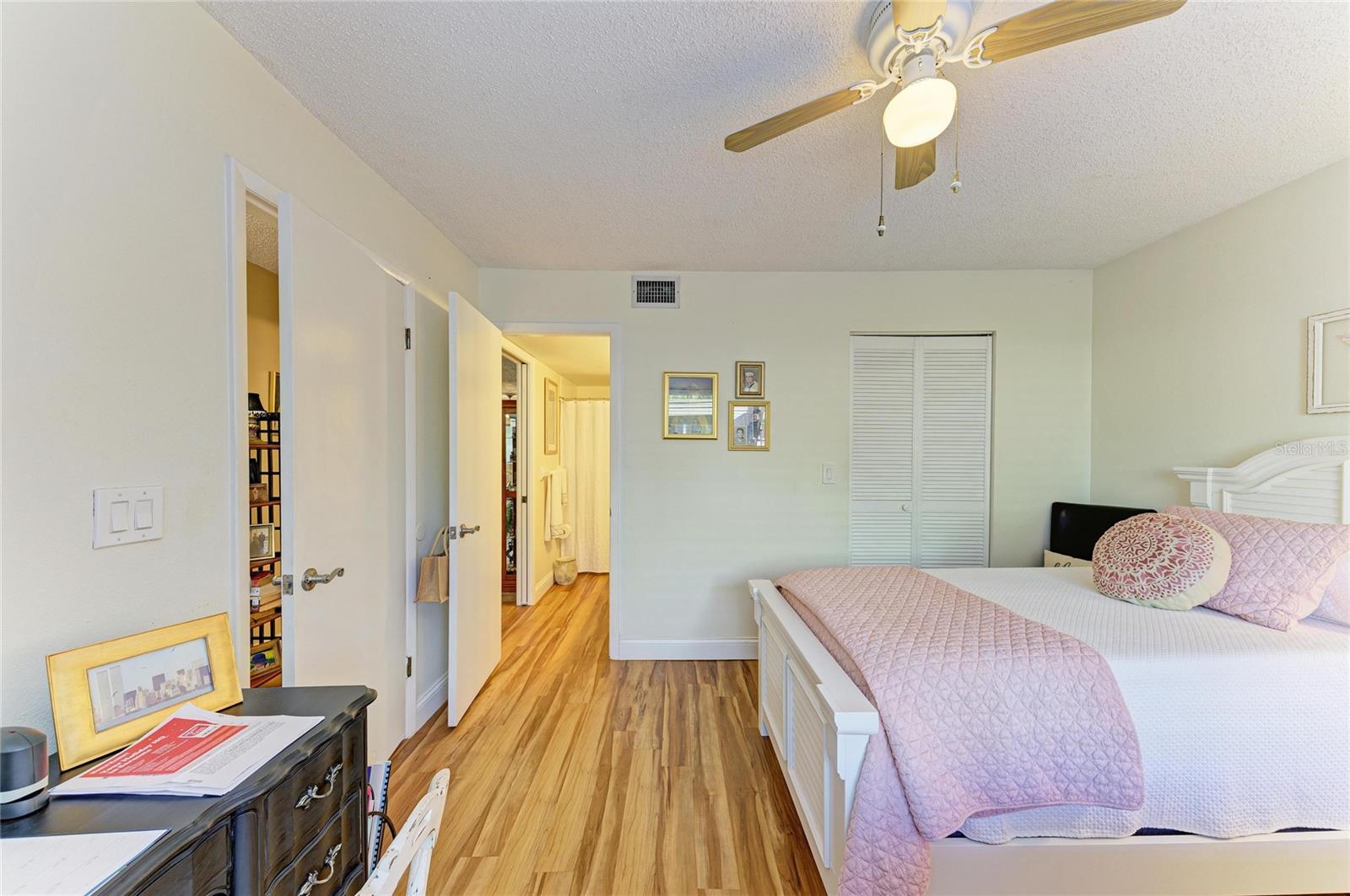 Image 27 of 66 For 5341 Lake Arrowhead Trail 11