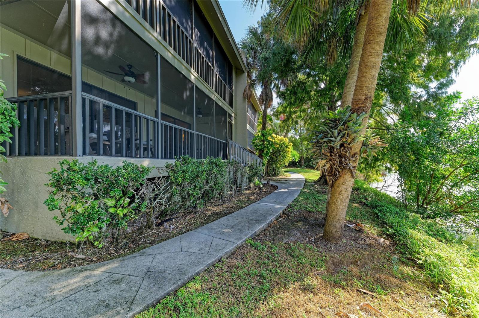 Image 40 of 66 For 5341 Lake Arrowhead Trail 11