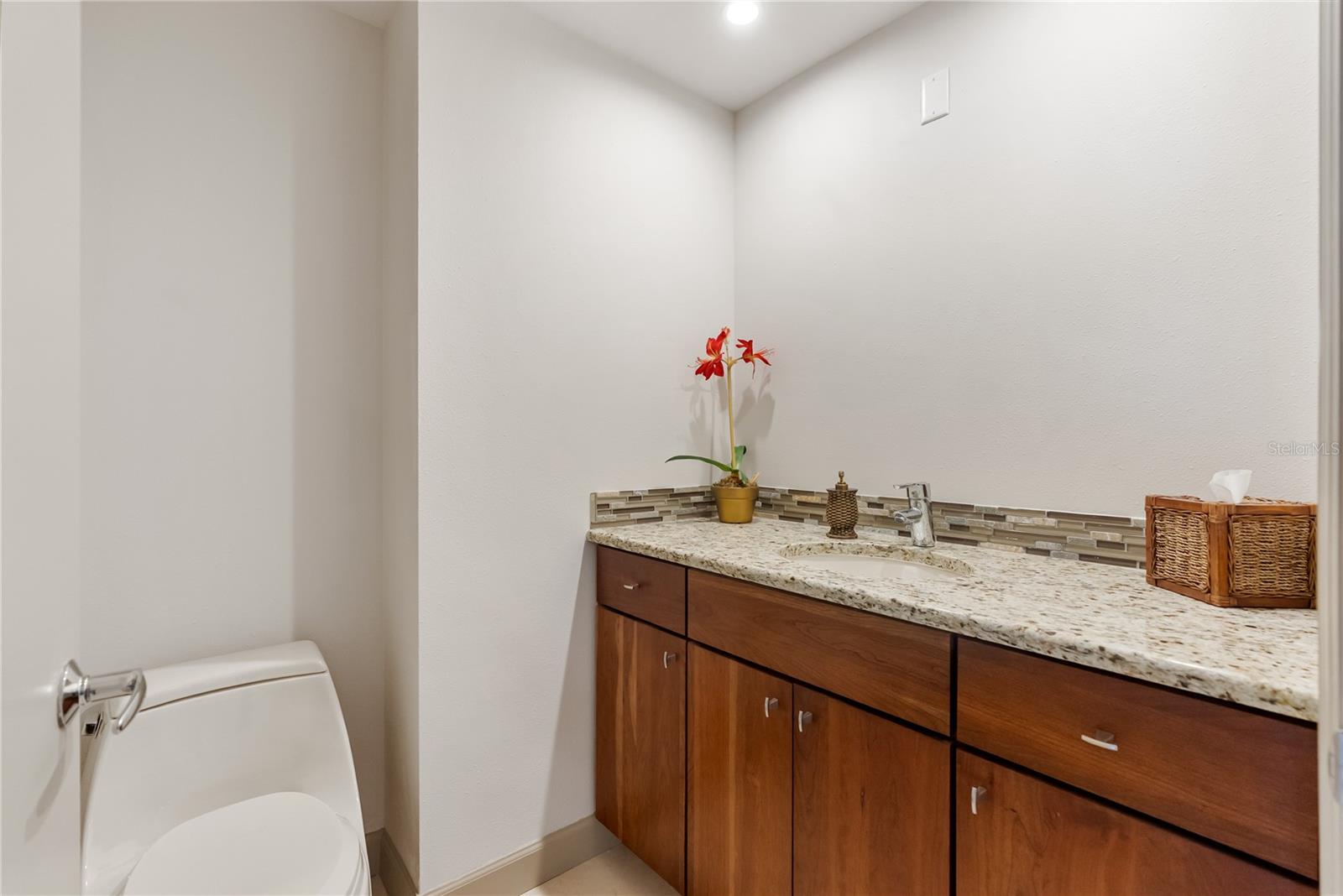 Image 26 of 80 For 1800 Benjamin Franklin Drive B809