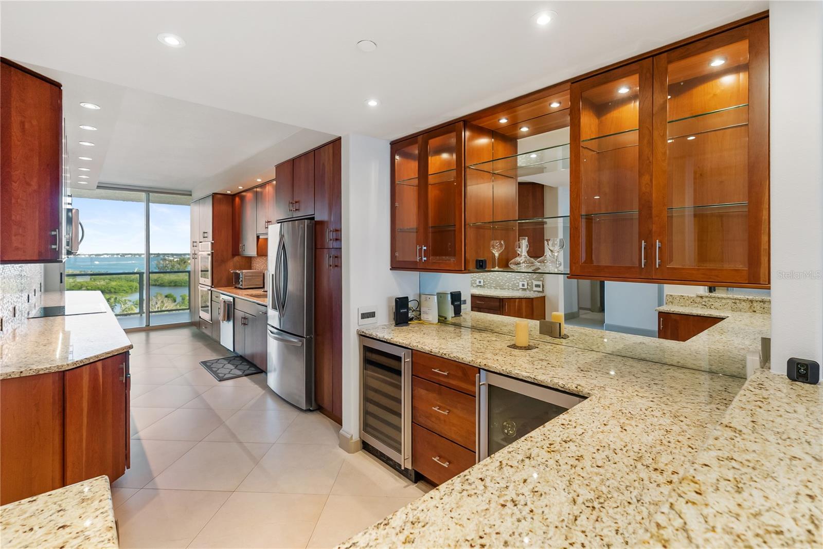 Image 27 of 80 For 1800 Benjamin Franklin Drive B809