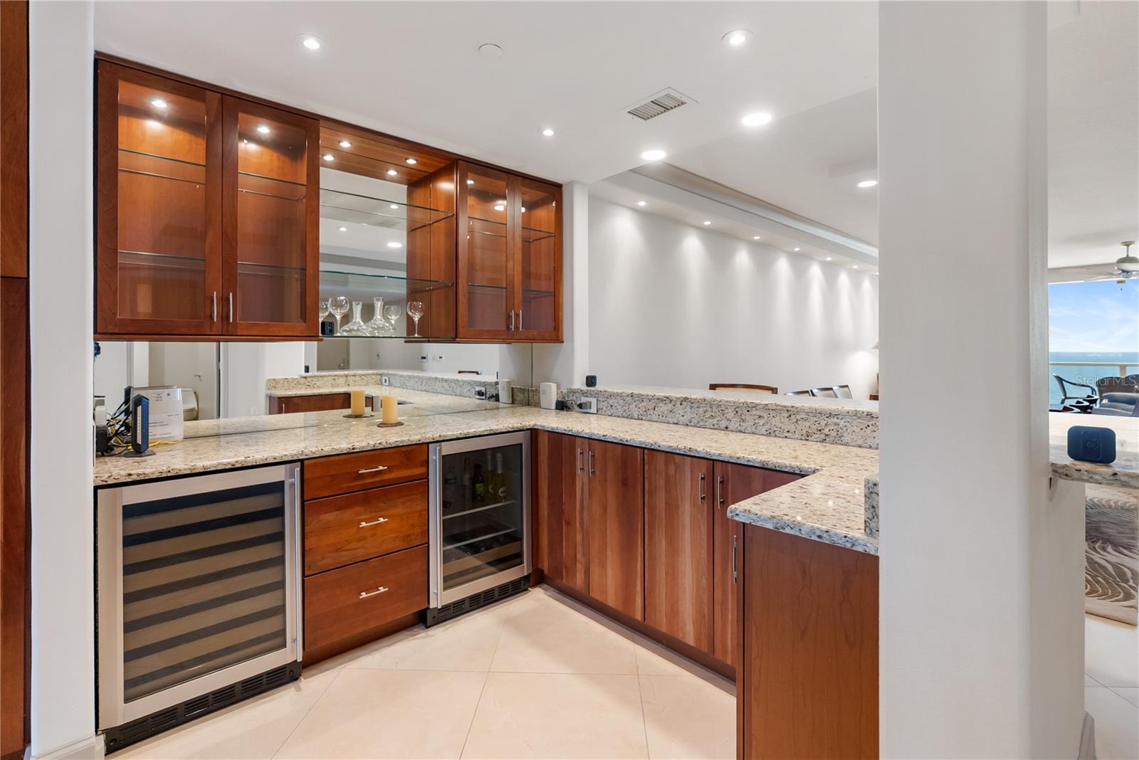 Image 30 of 80 For 1800 Benjamin Franklin Drive B809