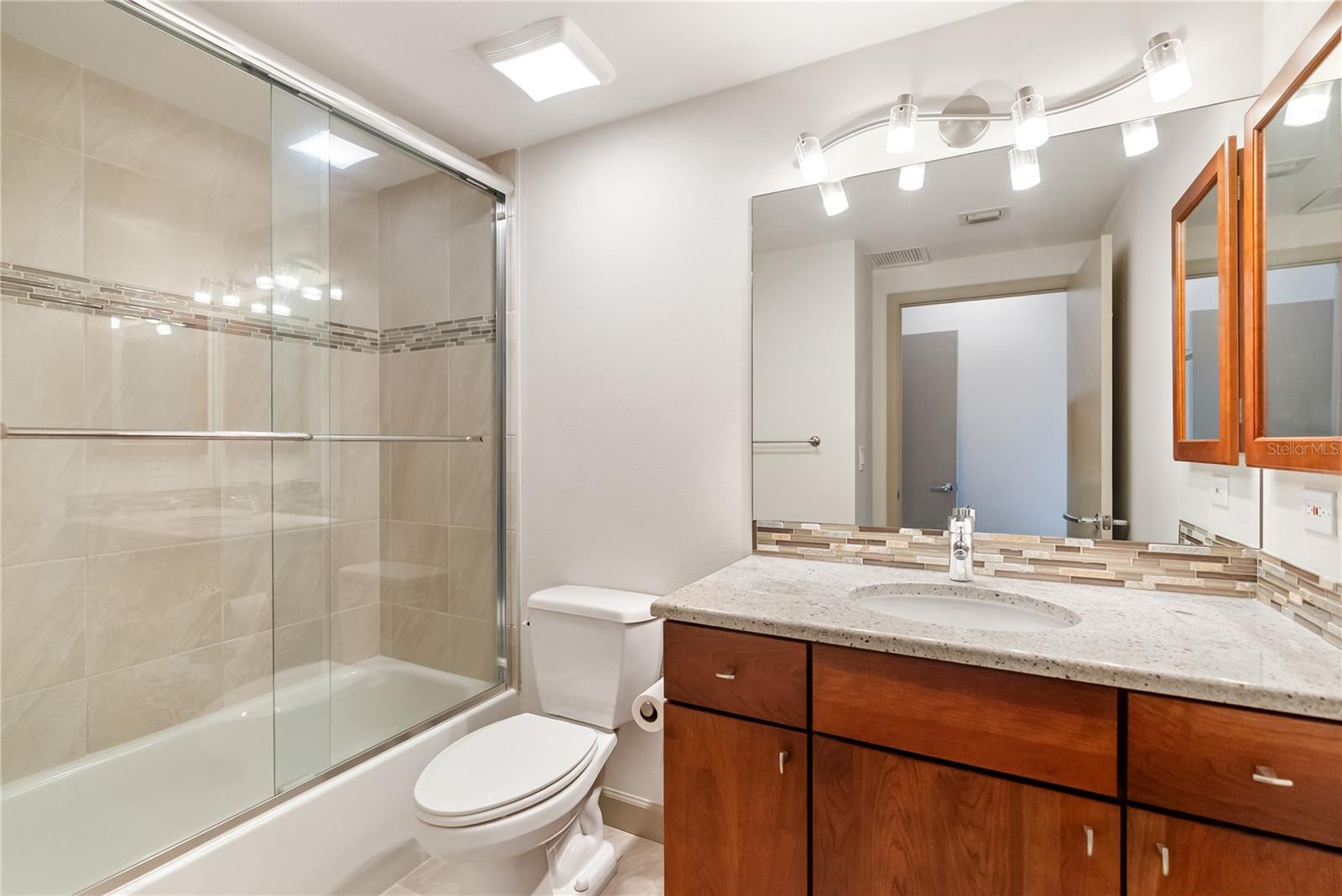 Image 36 of 80 For 1800 Benjamin Franklin Drive B809