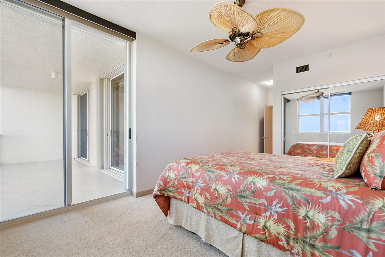 Image 39 of 80 For 1800 Benjamin Franklin Drive B809