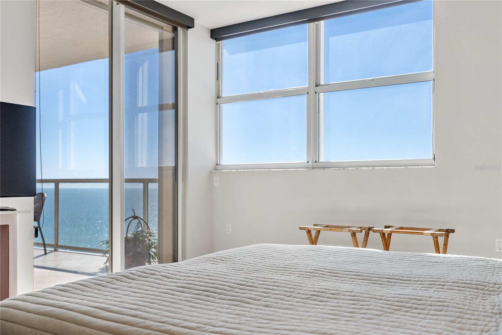 Image 46 of 80 For 1800 Benjamin Franklin Drive B809