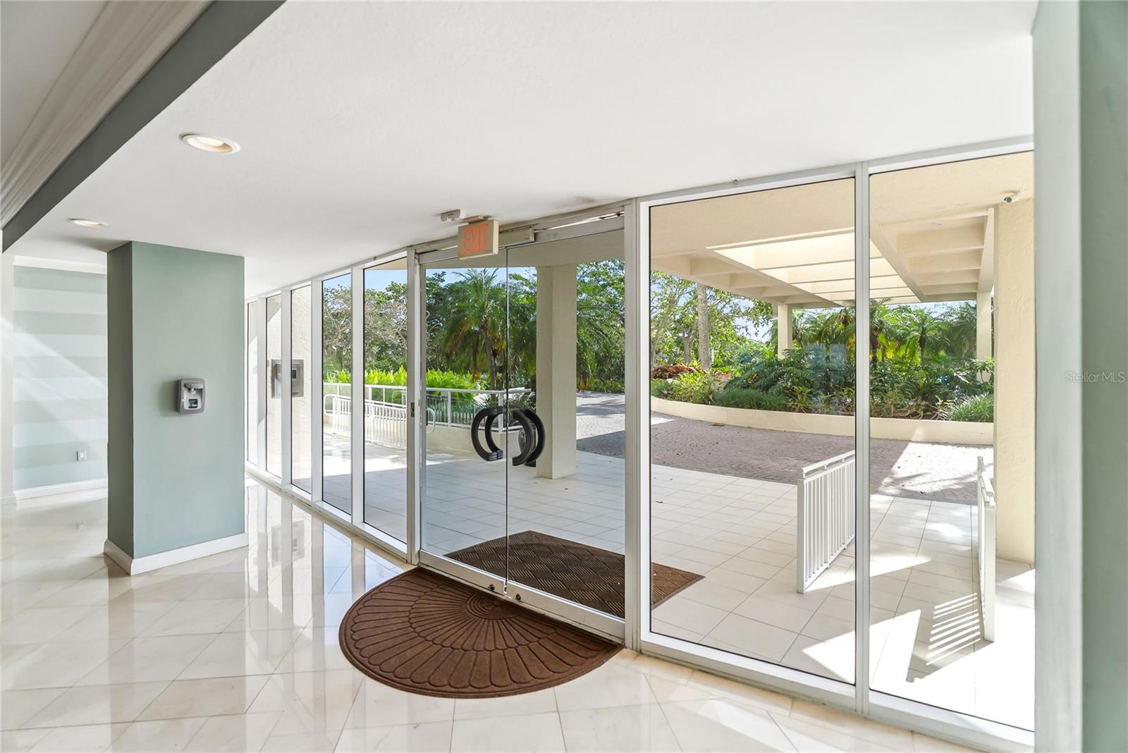 Image 54 of 80 For 1800 Benjamin Franklin Drive B809