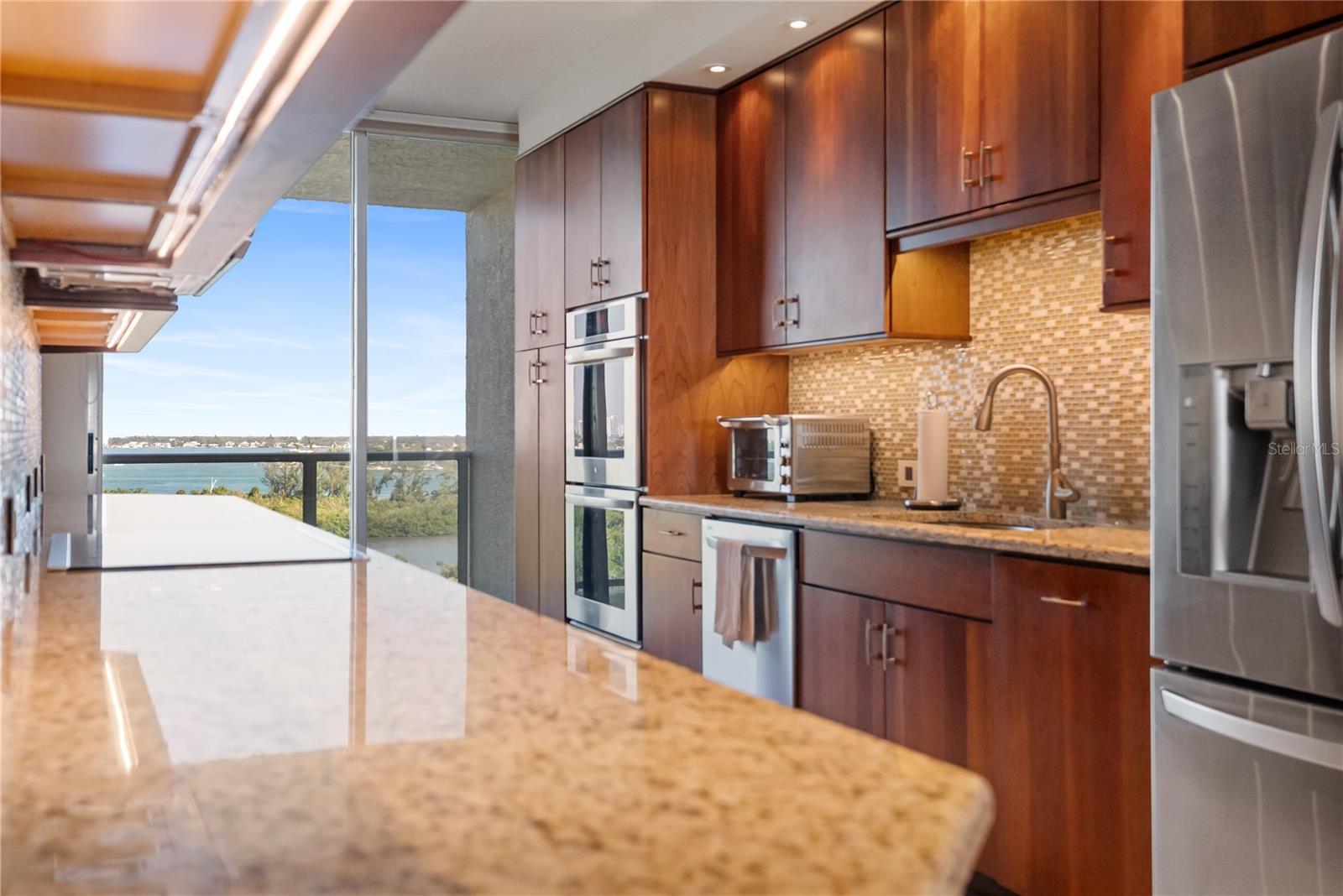 Image 8 of 80 For 1800 Benjamin Franklin Drive B809