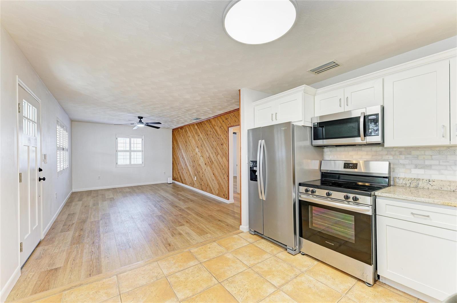 Image 16 of 56 For 616 Palm Avenue