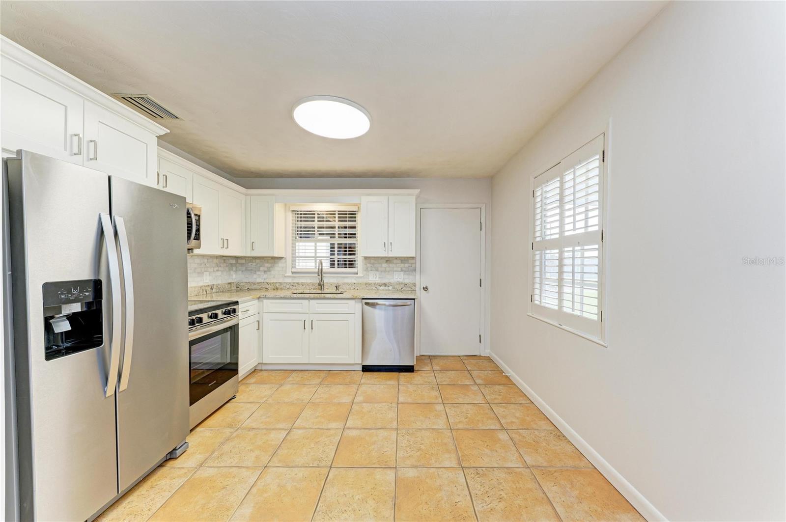 Image 17 of 56 For 616 Palm Avenue