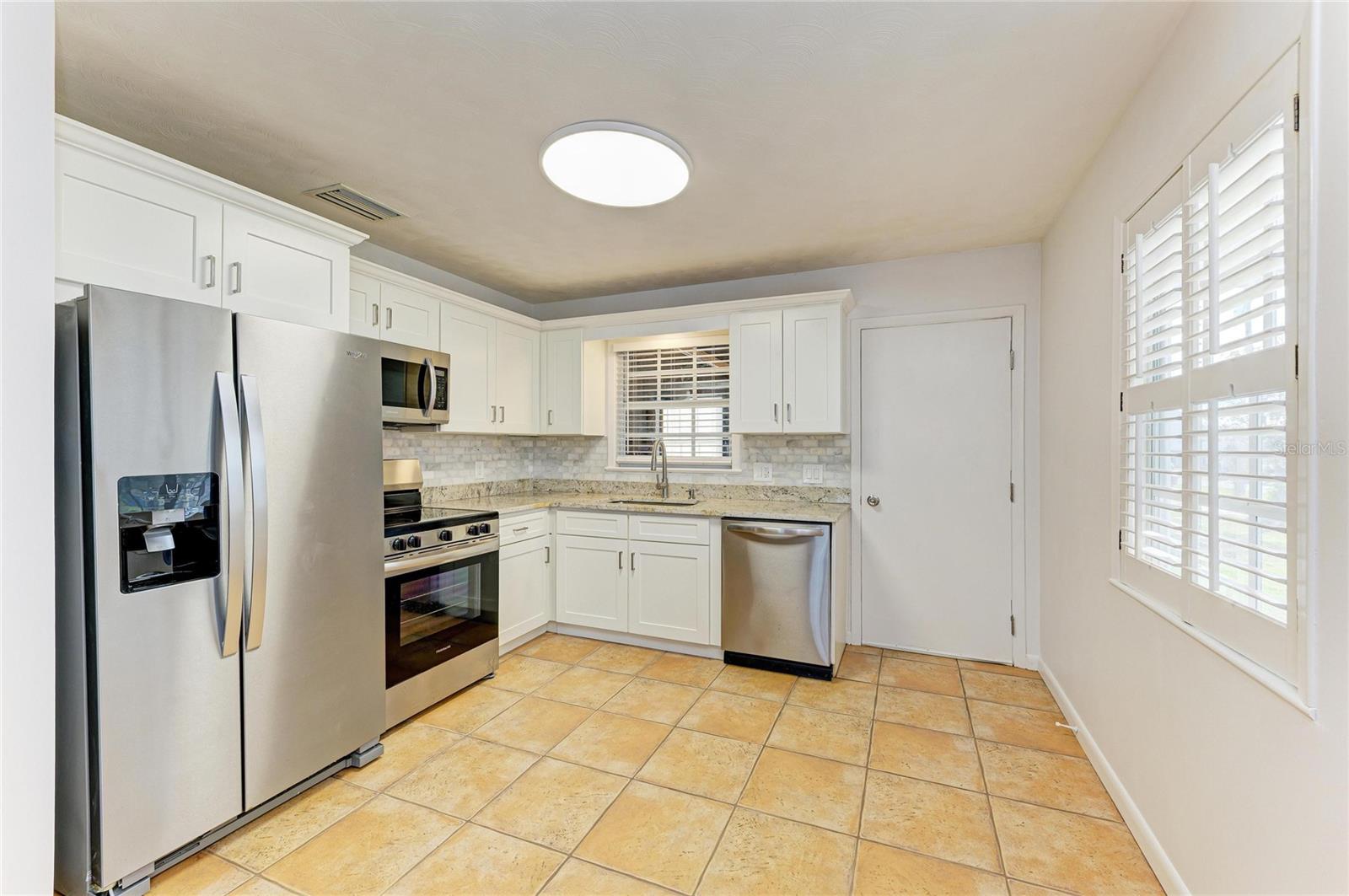 Image 18 of 56 For 616 Palm Avenue