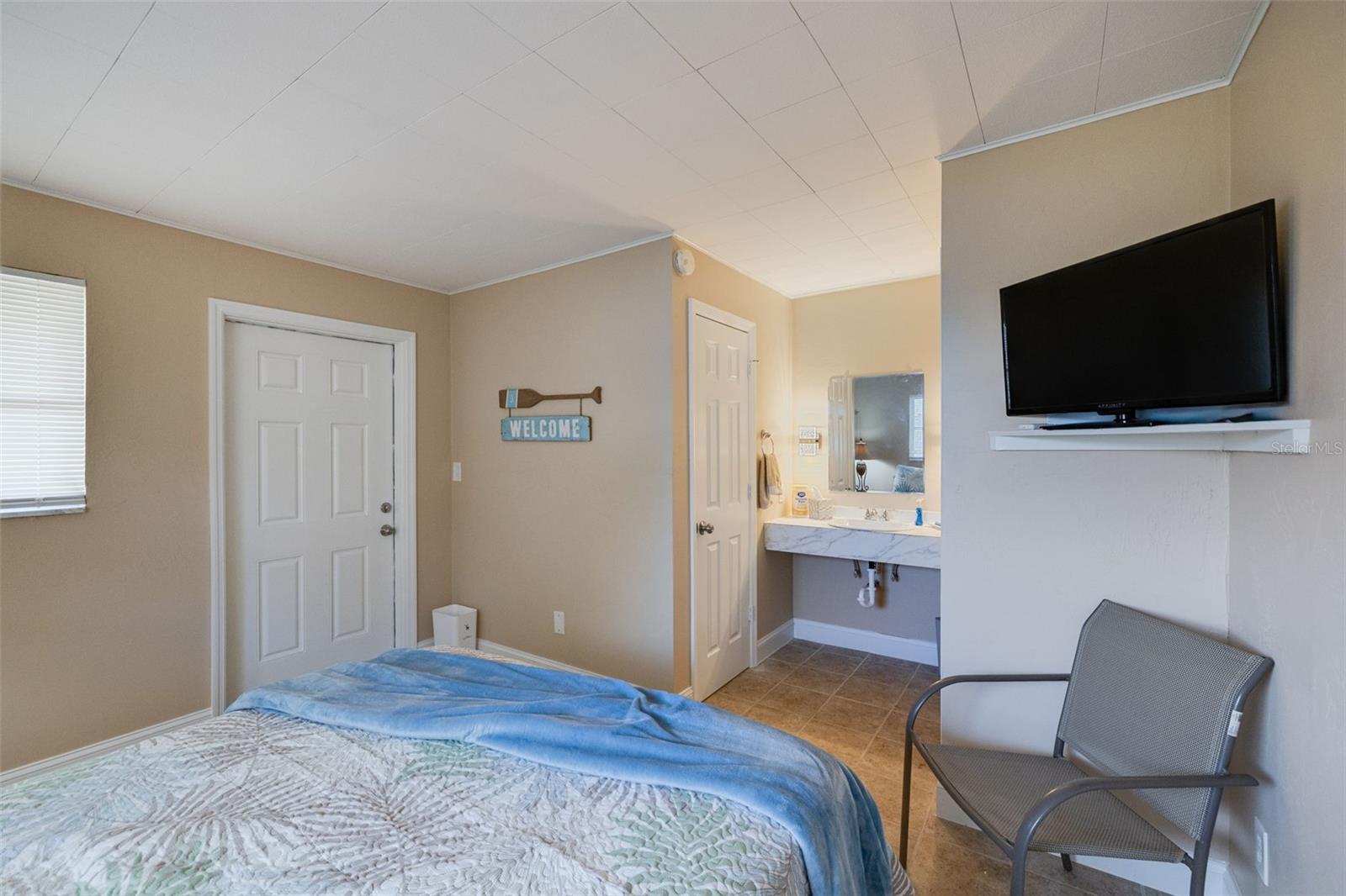 Image 38 of 45 For 13376 Journeys