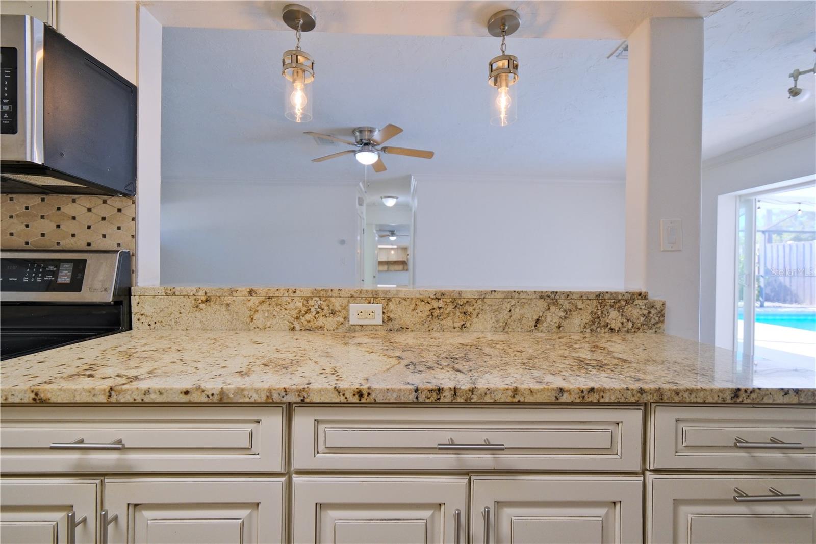 Image 14 of 42 For 6220 Murdock Avenue