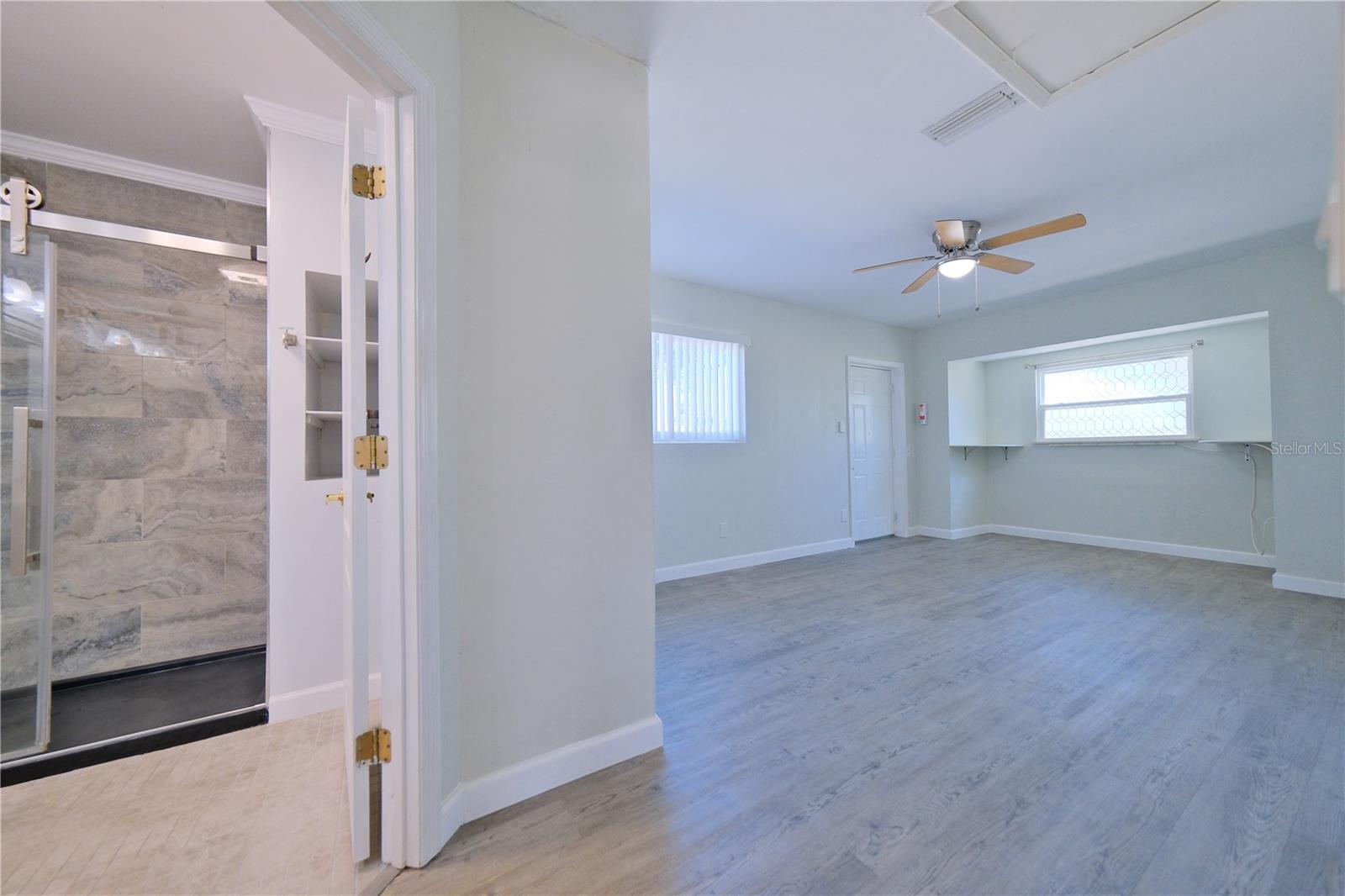 Image 22 of 42 For 6220 Murdock Avenue