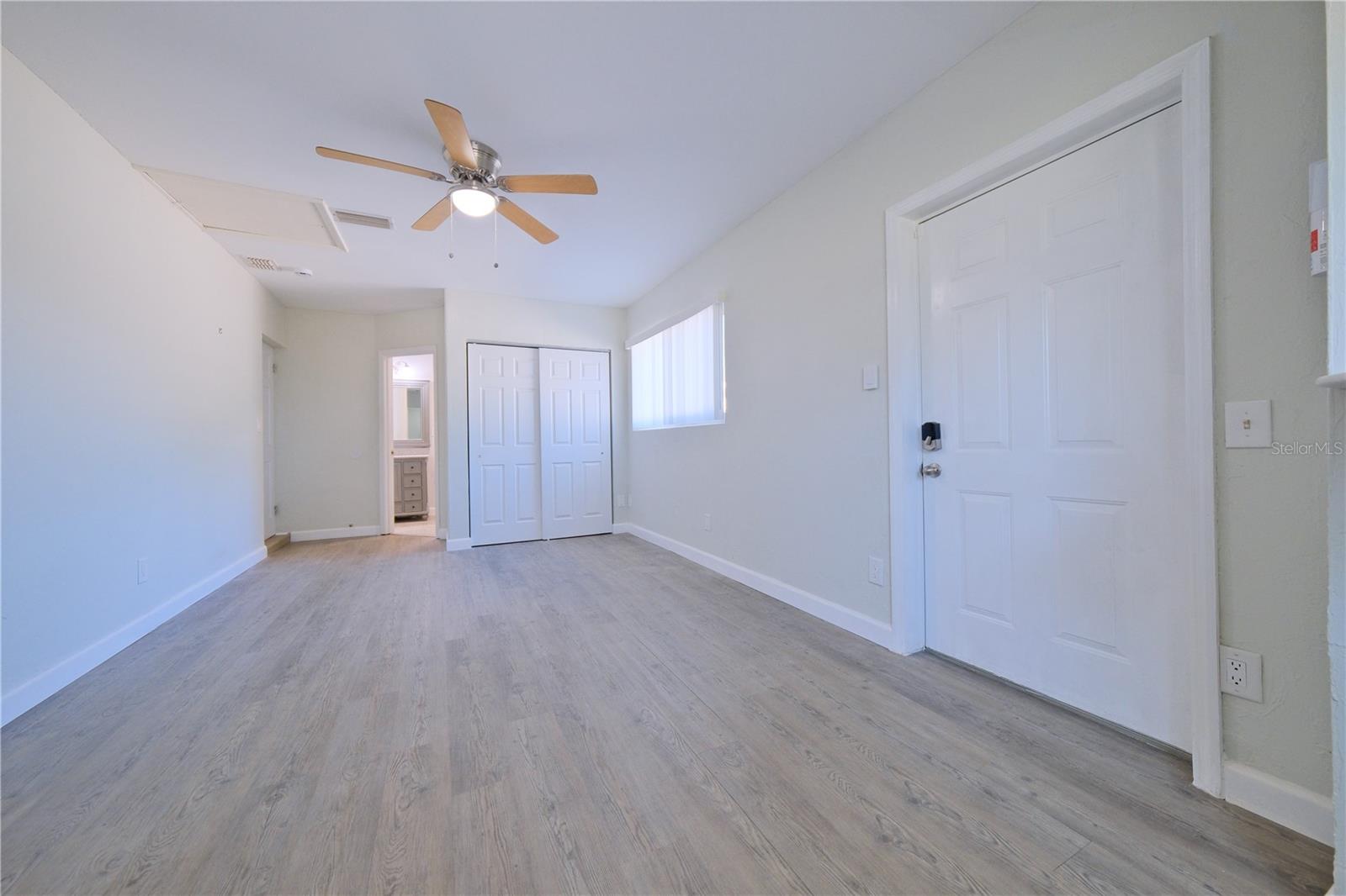 Image 23 of 42 For 6220 Murdock Avenue