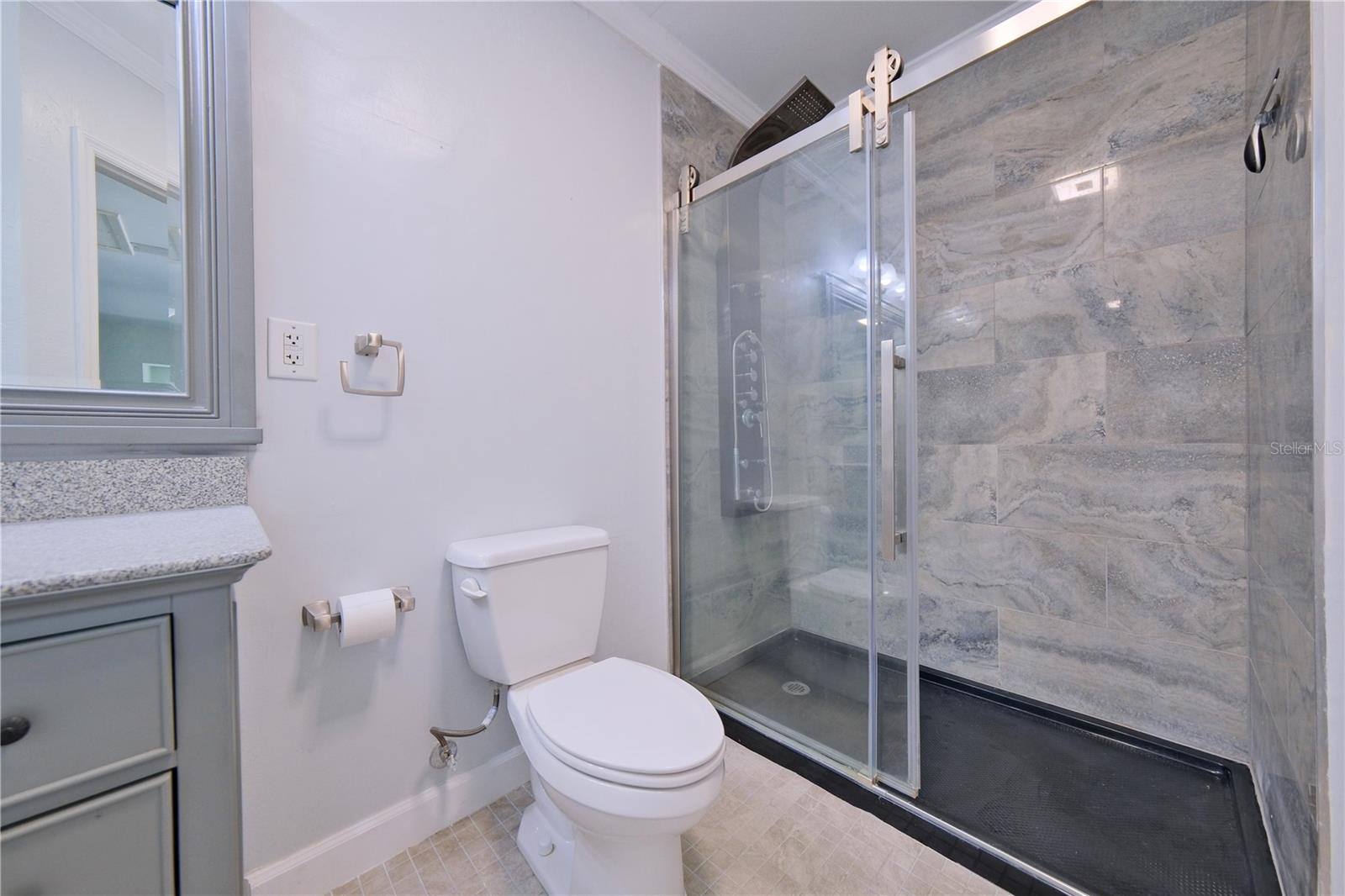 Image 27 of 42 For 6220 Murdock Avenue