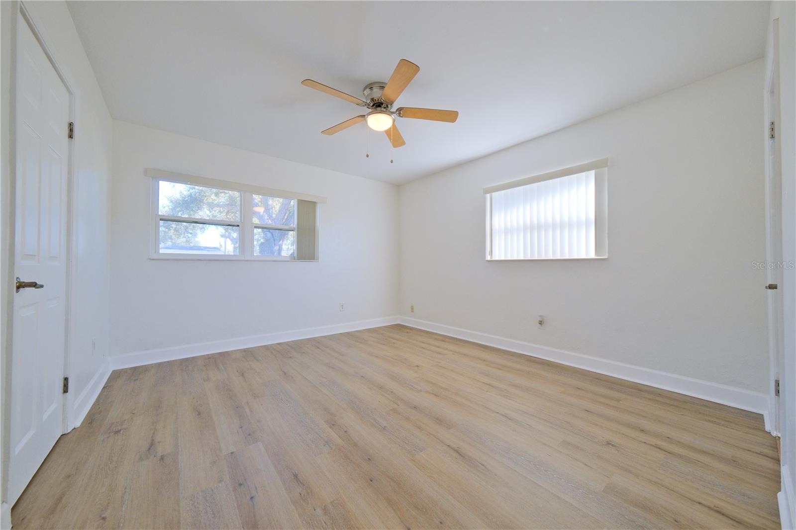 Image 28 of 42 For 6220 Murdock Avenue