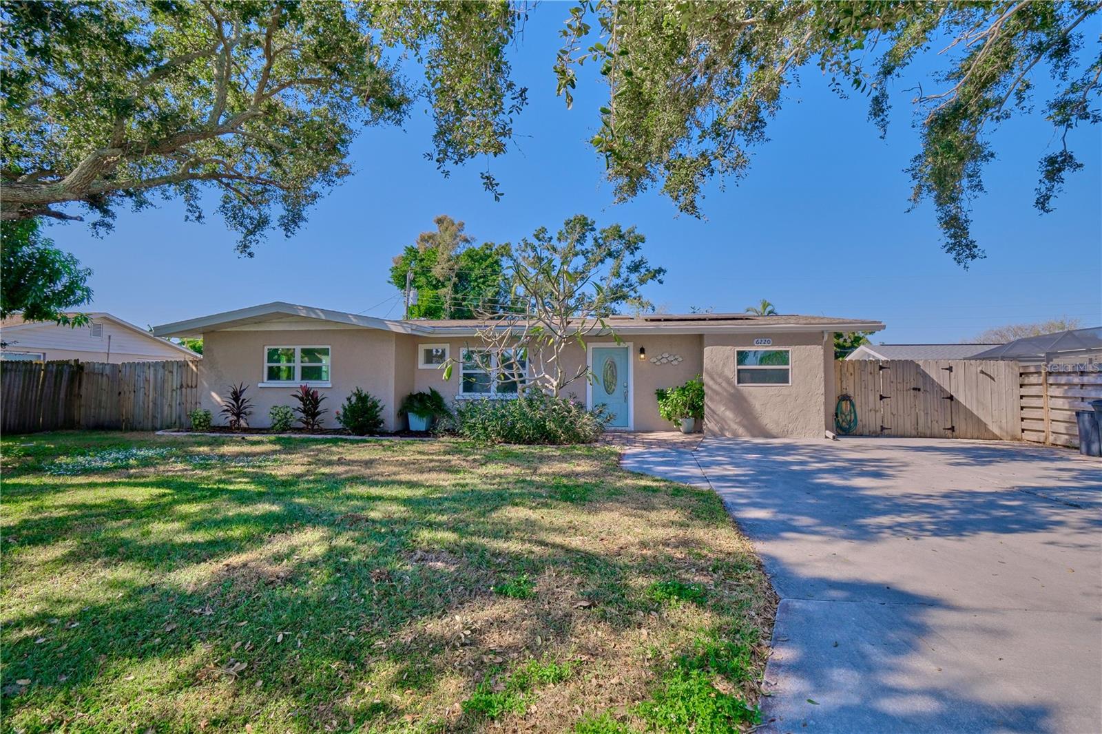 Image 3 of 42 For 6220 Murdock Avenue