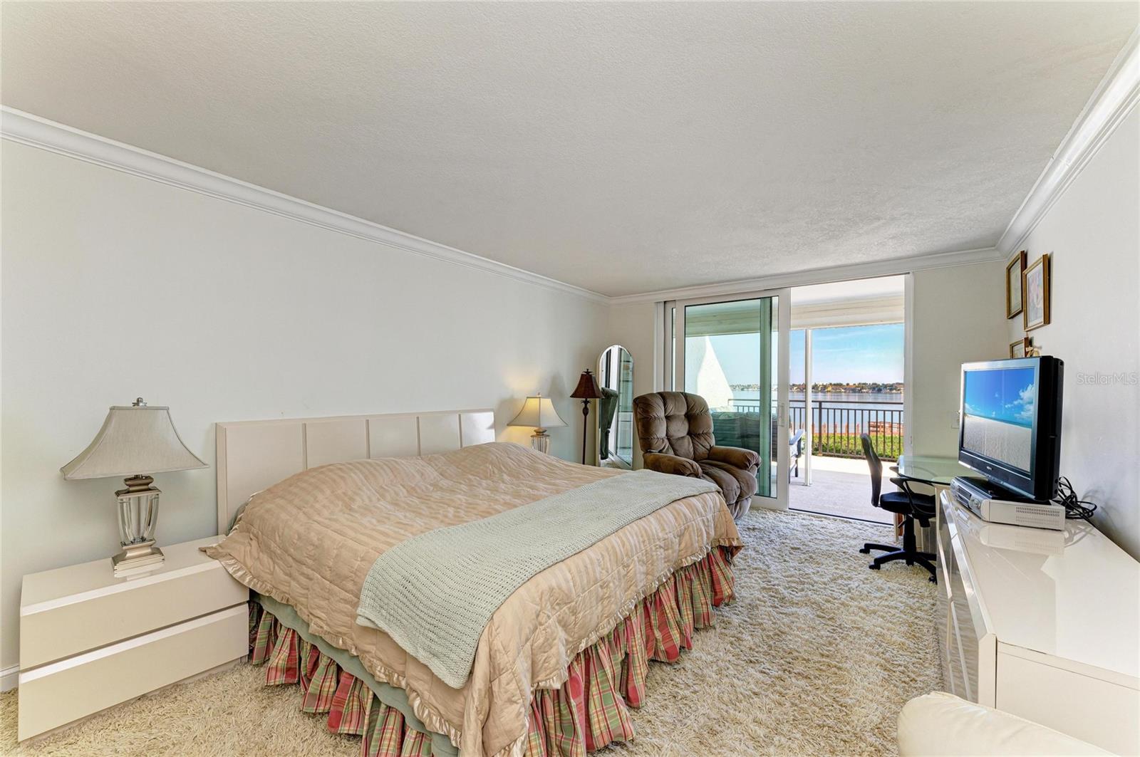 Image 18 of 64 For 5700 Escondida Boulevard S 201