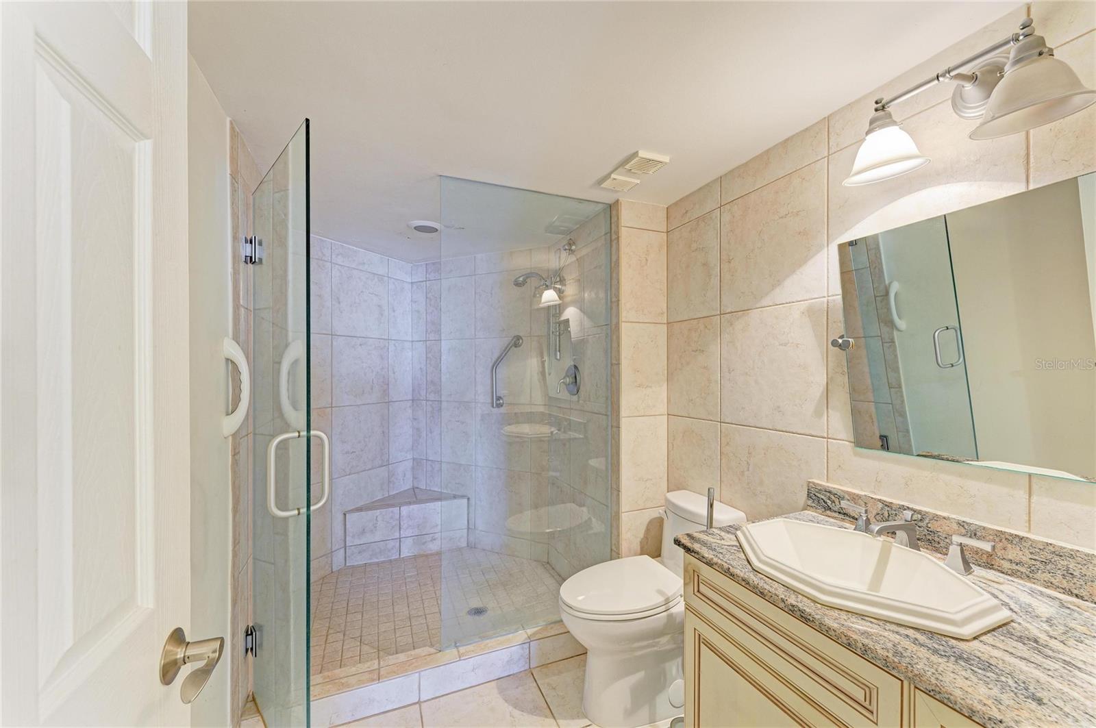 Image 22 of 64 For 5700 Escondida Boulevard S 201