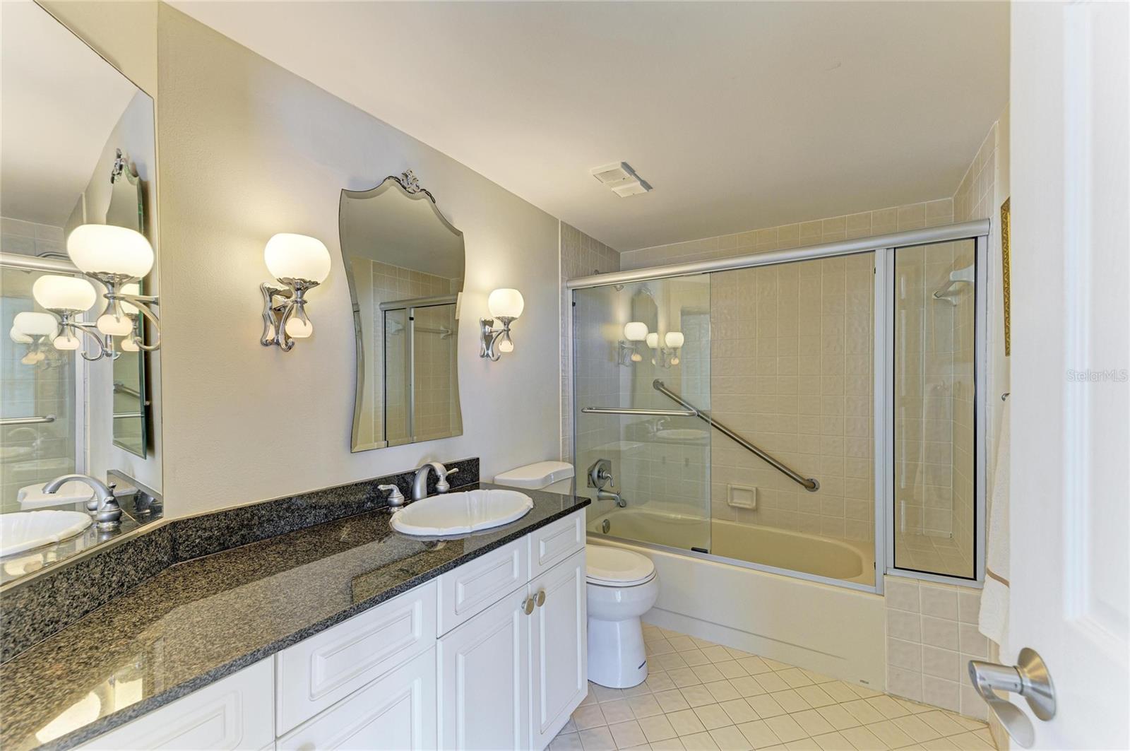 Image 27 of 64 For 5700 Escondida Boulevard S 201