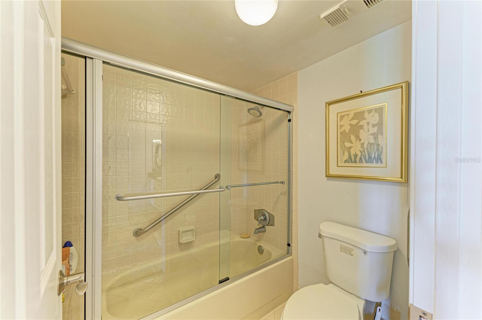 Image 32 of 64 For 5700 Escondida Boulevard S 201