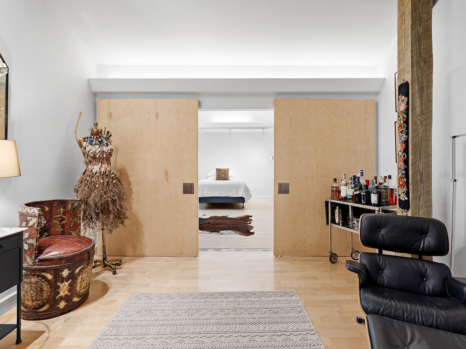 Image 21 of 55 For 2613 Temple Street