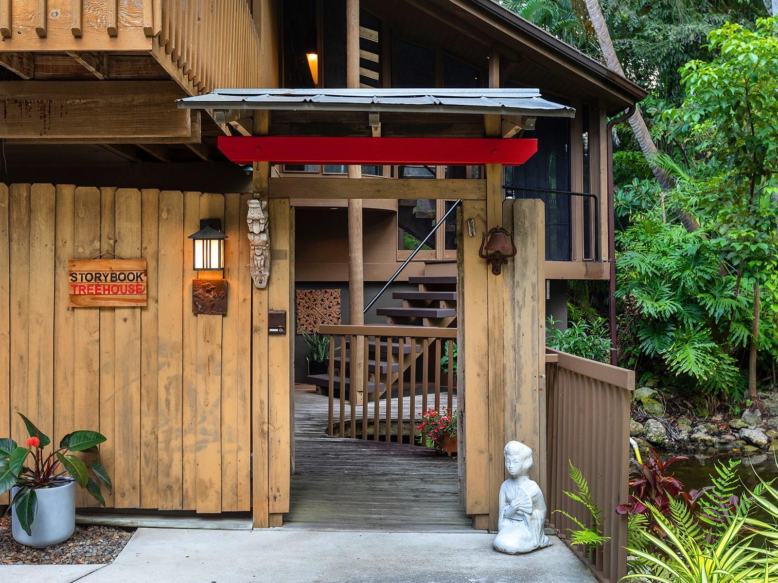 Image 4 of 55 For 2613 Temple Street