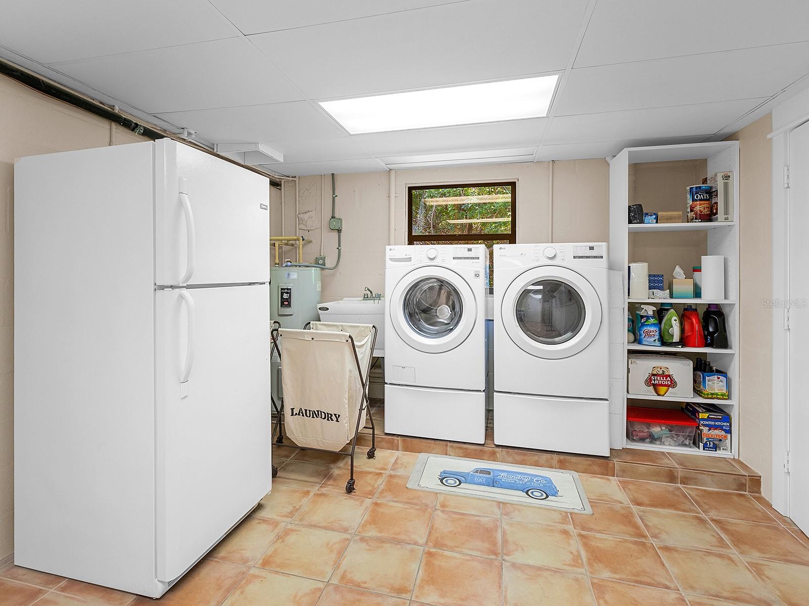 Image 42 of 55 For 2613 Temple Street