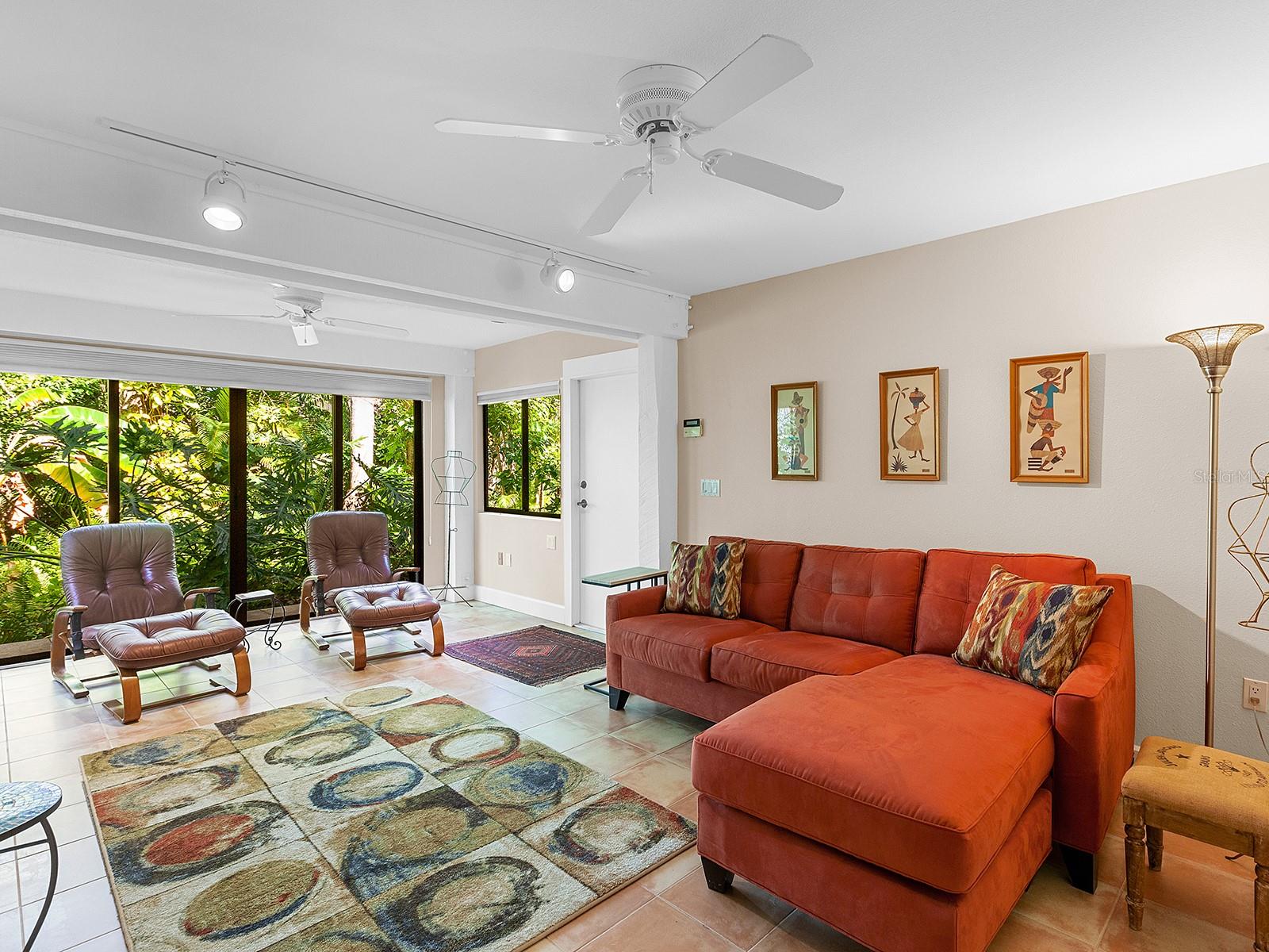 Image 43 of 55 For 2613 Temple Street