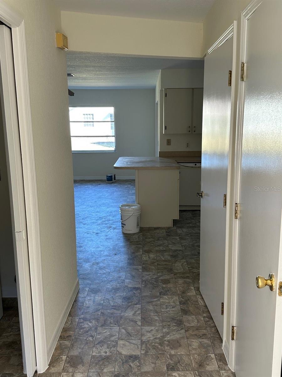 Image 4 of 20 For 1190 Capricorn Boulevard