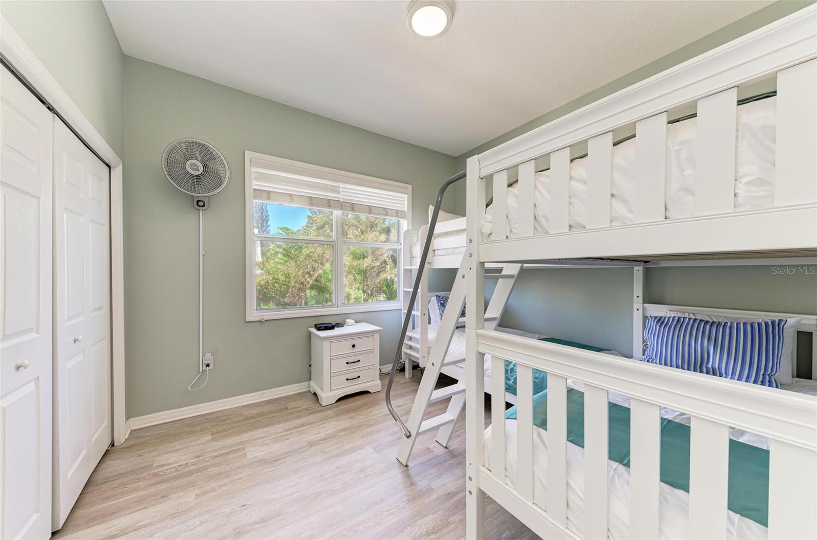 Image 22 of 51 For 201 57th Street