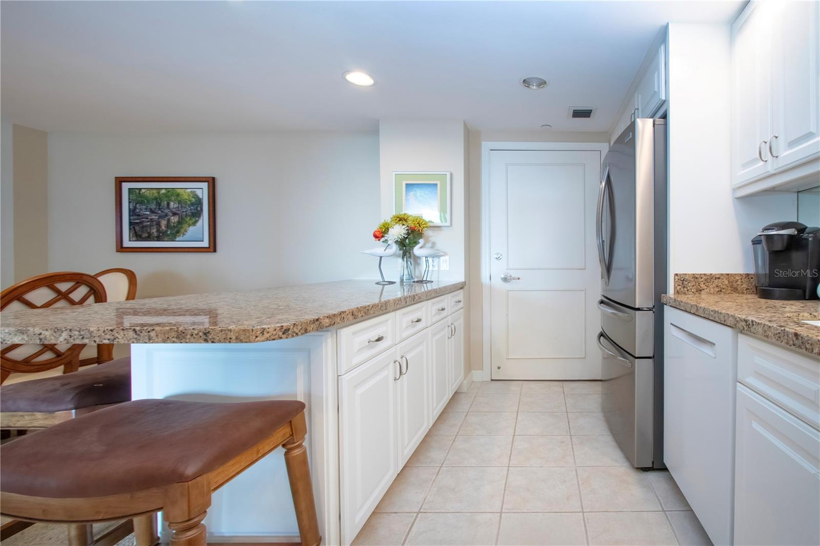 Image 15 of 63 For 1212 Benjamin Franklin Drive 607