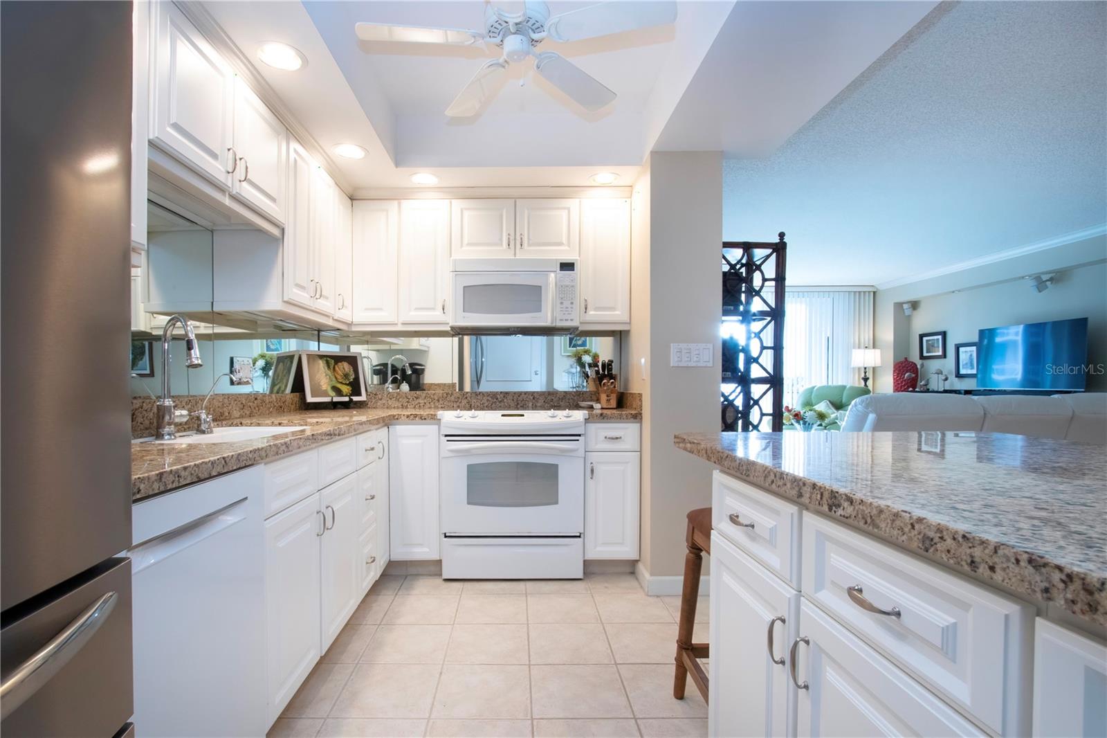 Image 17 of 63 For 1212 Benjamin Franklin Drive 607