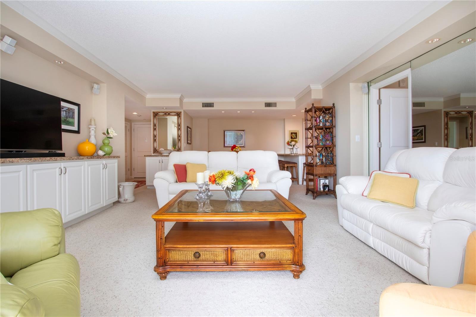 Image 18 of 63 For 1212 Benjamin Franklin Drive 607