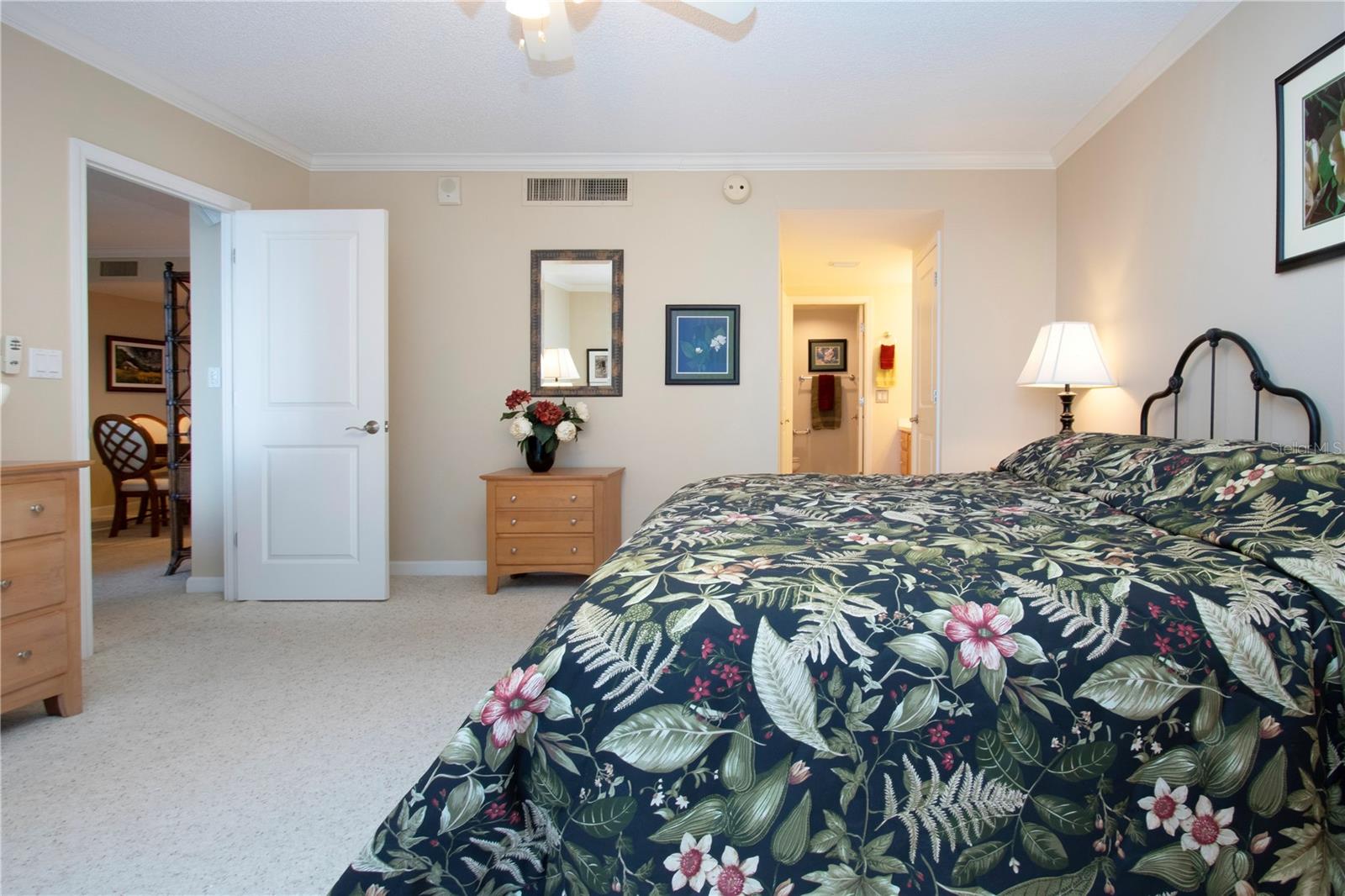 Image 29 of 63 For 1212 Benjamin Franklin Drive 607