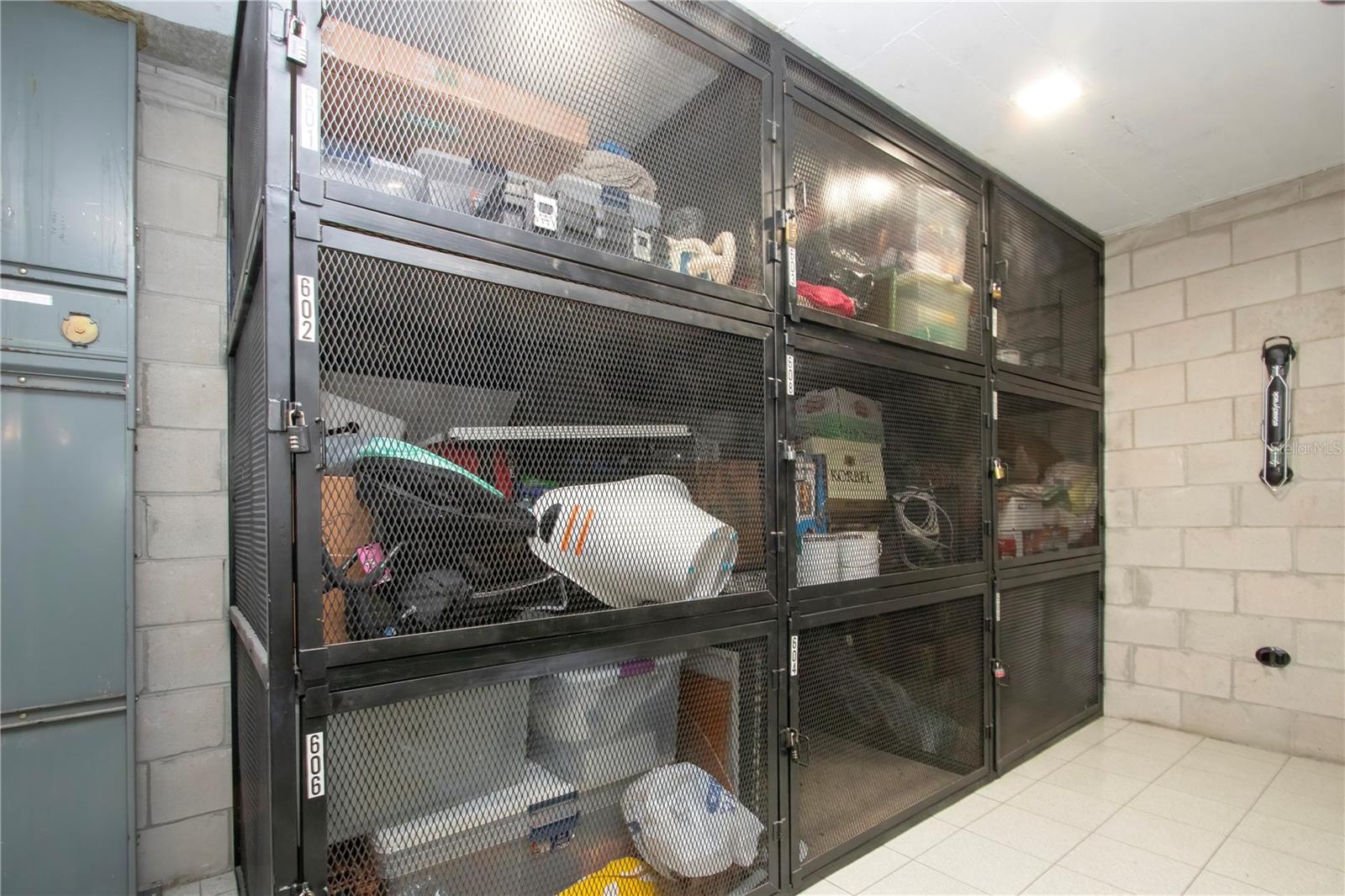 Image 47 of 63 For 1212 Benjamin Franklin Drive 607