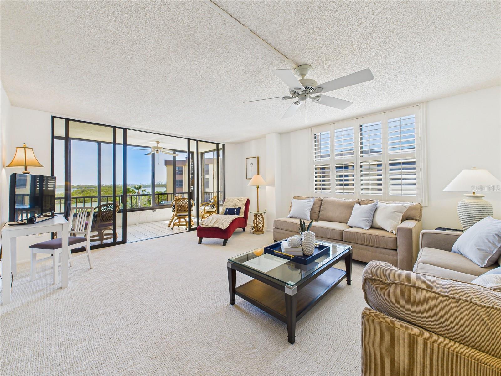 Image 11 of 55 For 8767 Midnight Pass Road 403f