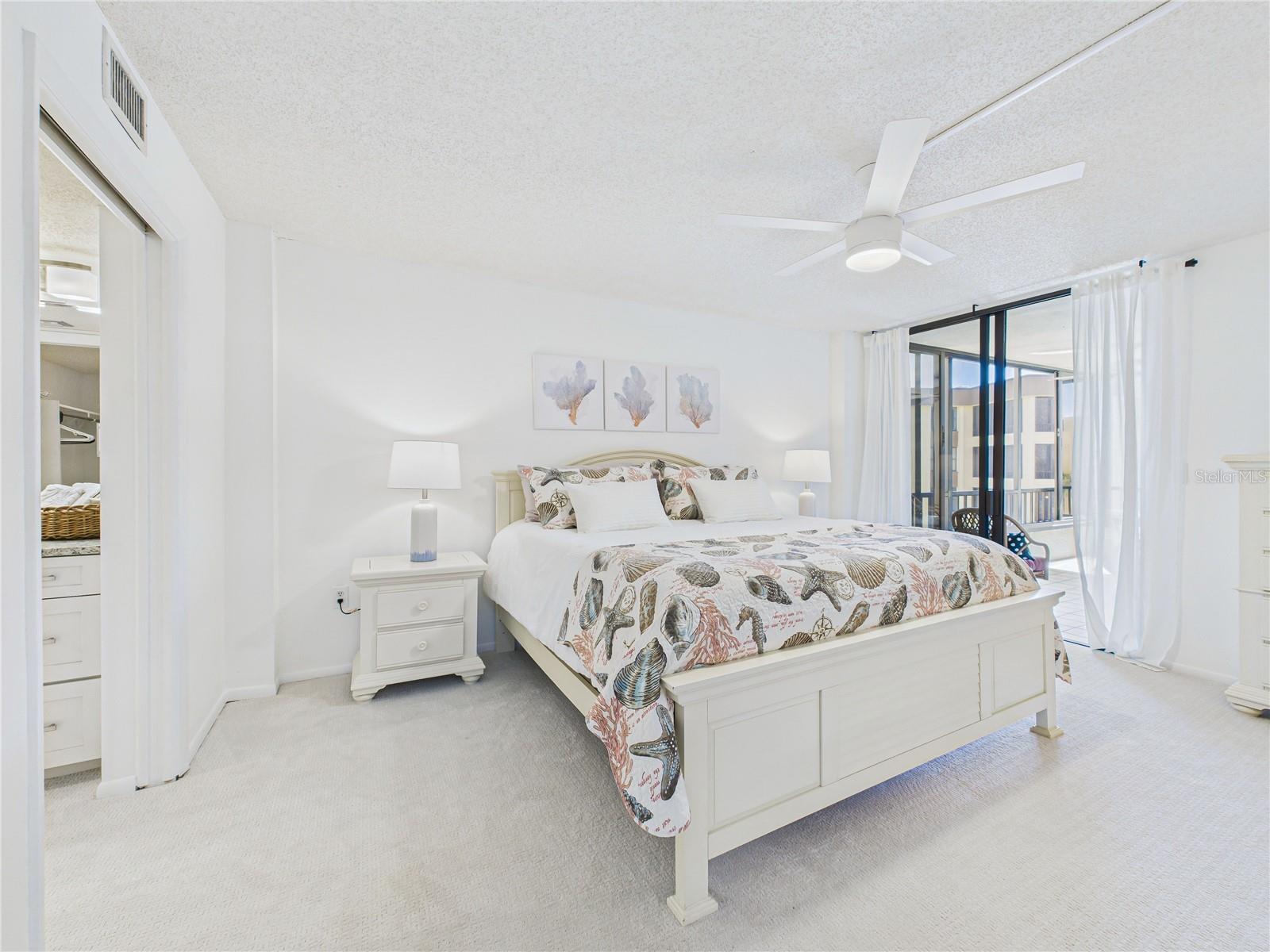 Image 16 of 55 For 8767 Midnight Pass Road 403f