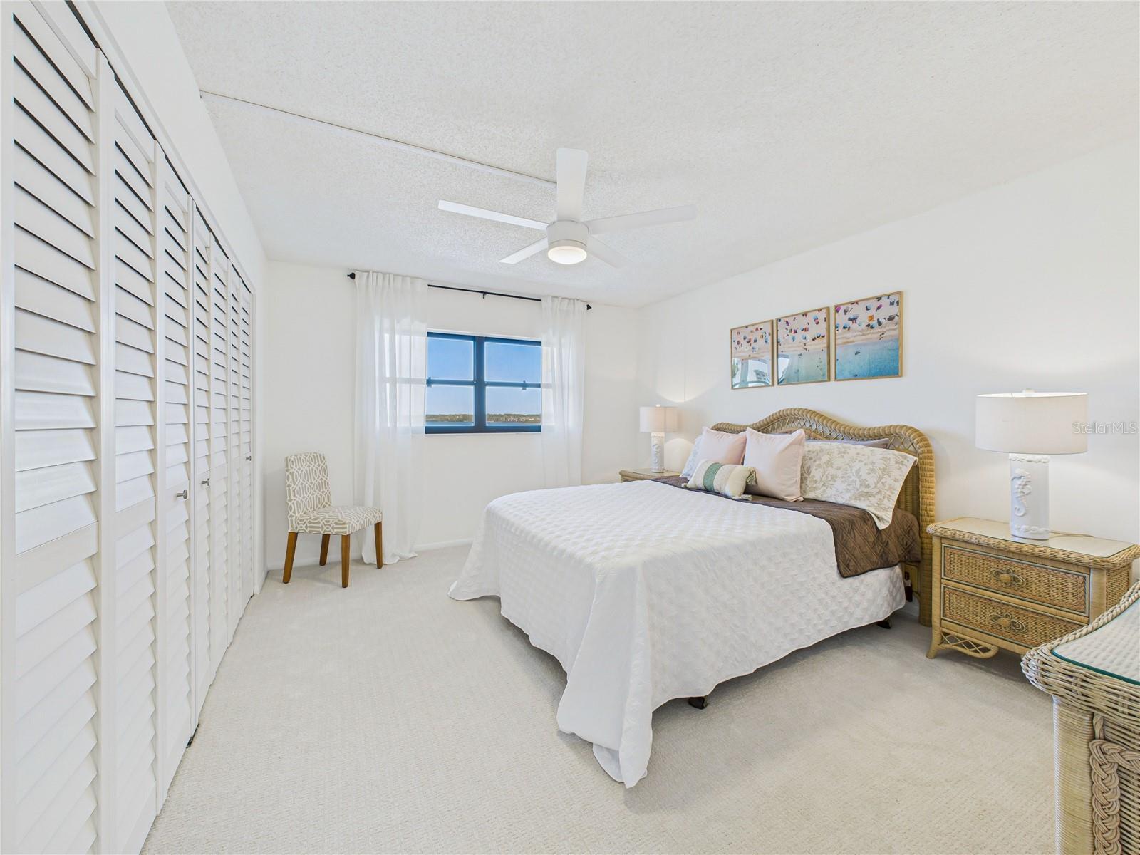 Image 24 of 55 For 8767 Midnight Pass Road 403f