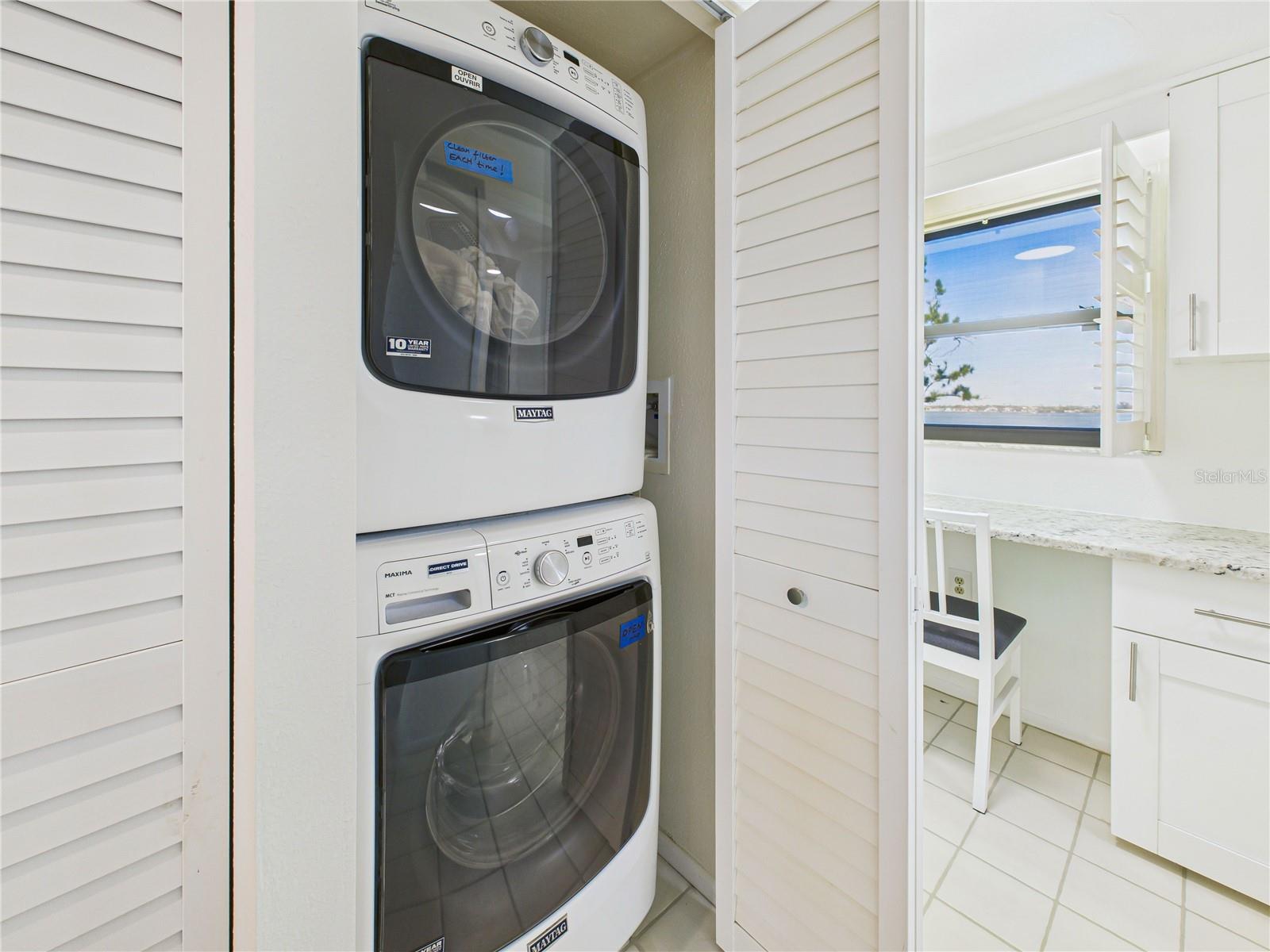 Image 3 of 55 For 8767 Midnight Pass Road 403f