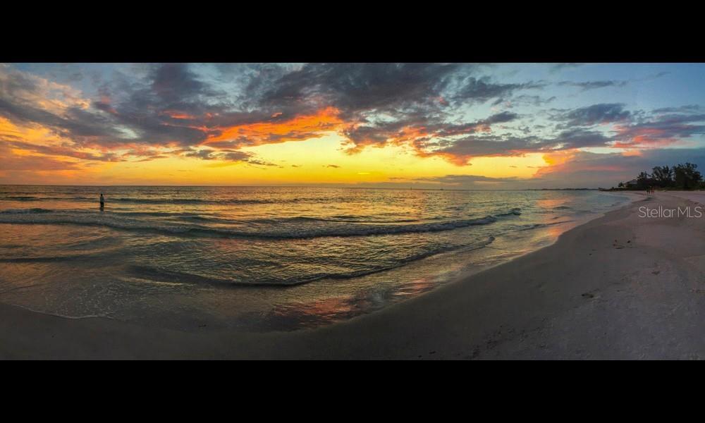 Image 31 of 55 For 8767 Midnight Pass Road 403f